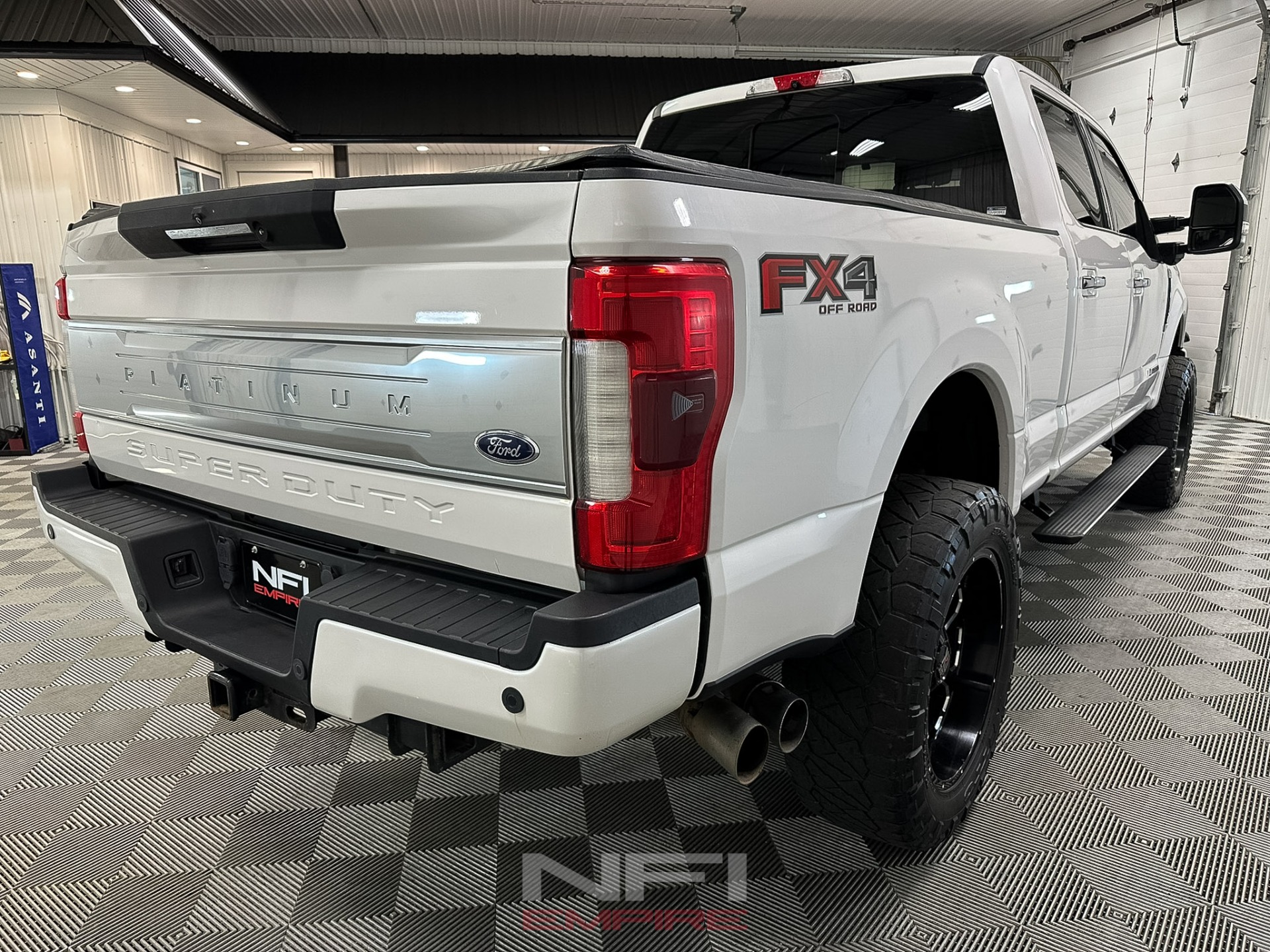 2017 Ford F350 Super Duty Crew Cab 8