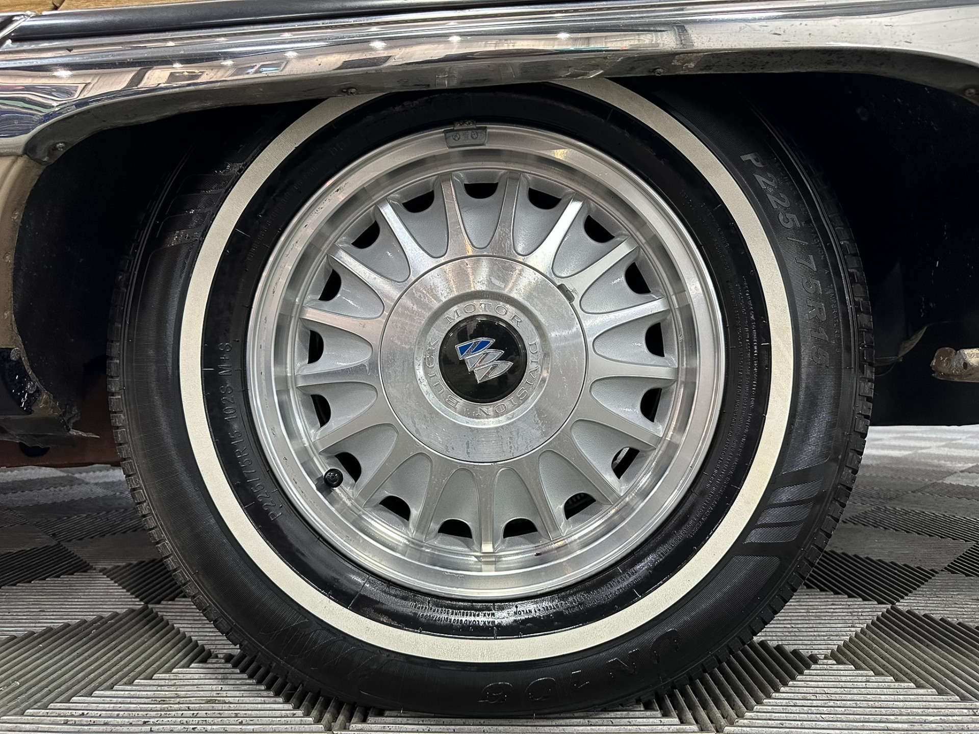 1993 Buick Roadmaster 21