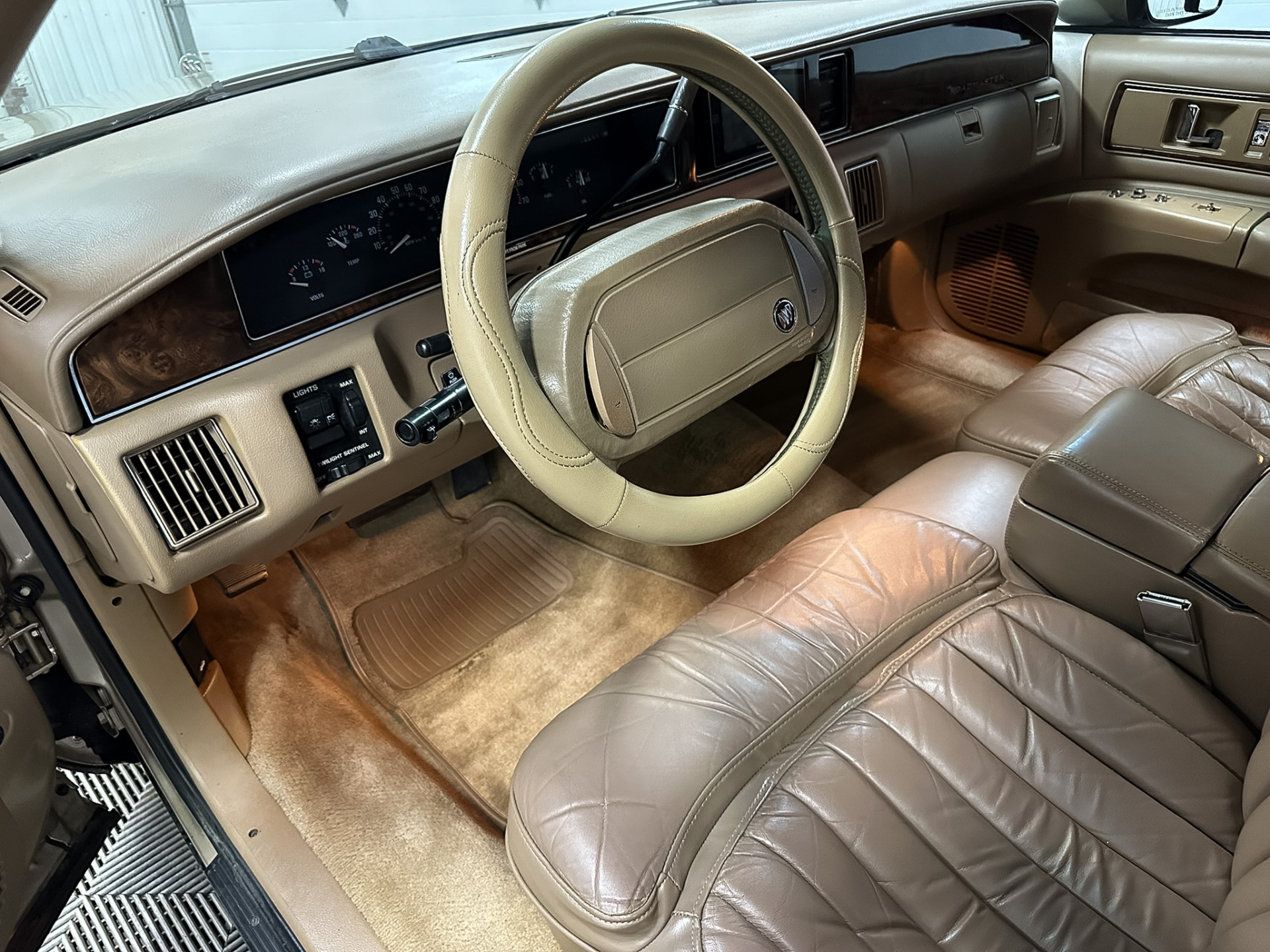 1993 Buick Roadmaster 22