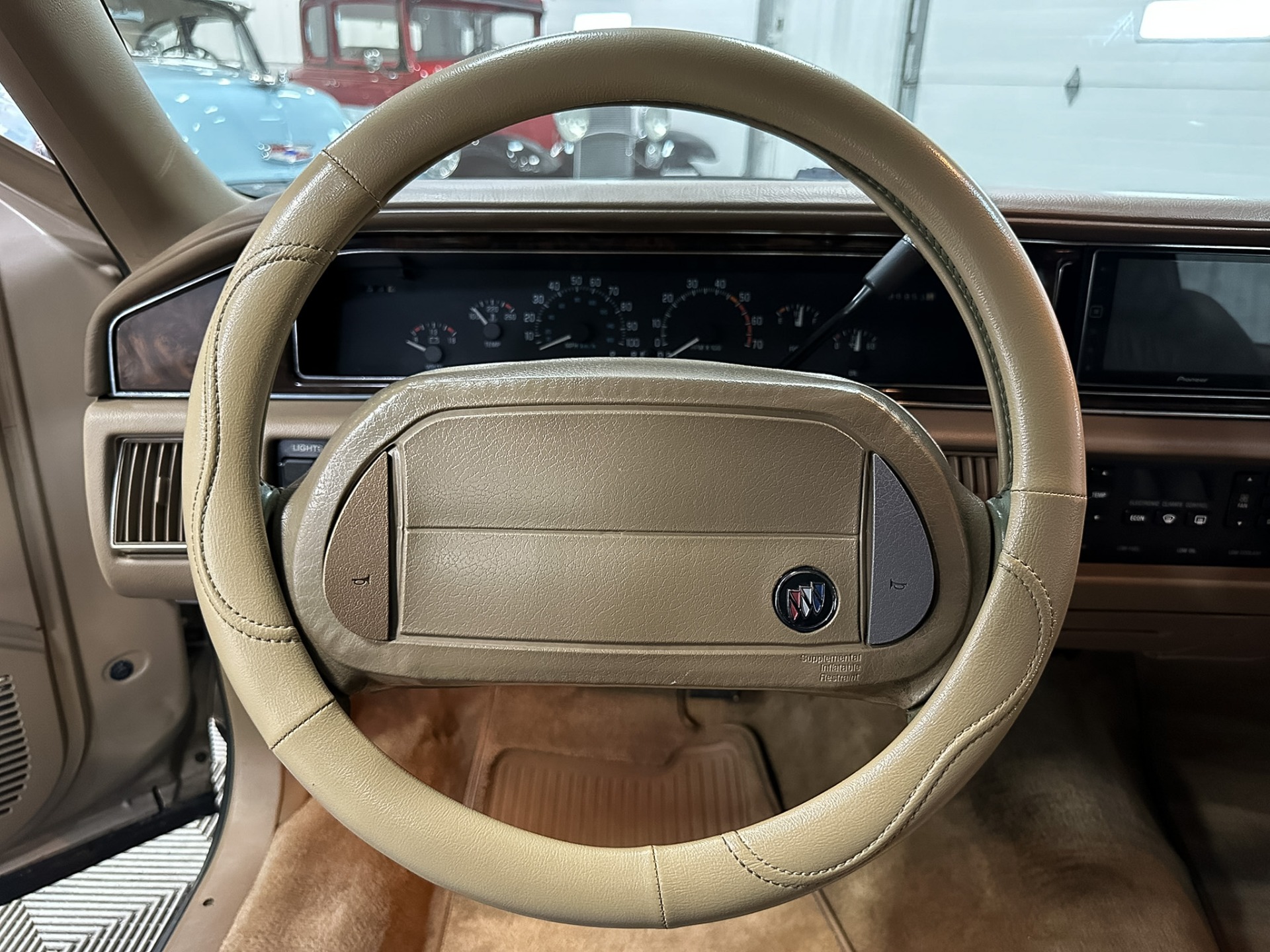 1993 Buick Roadmaster 24