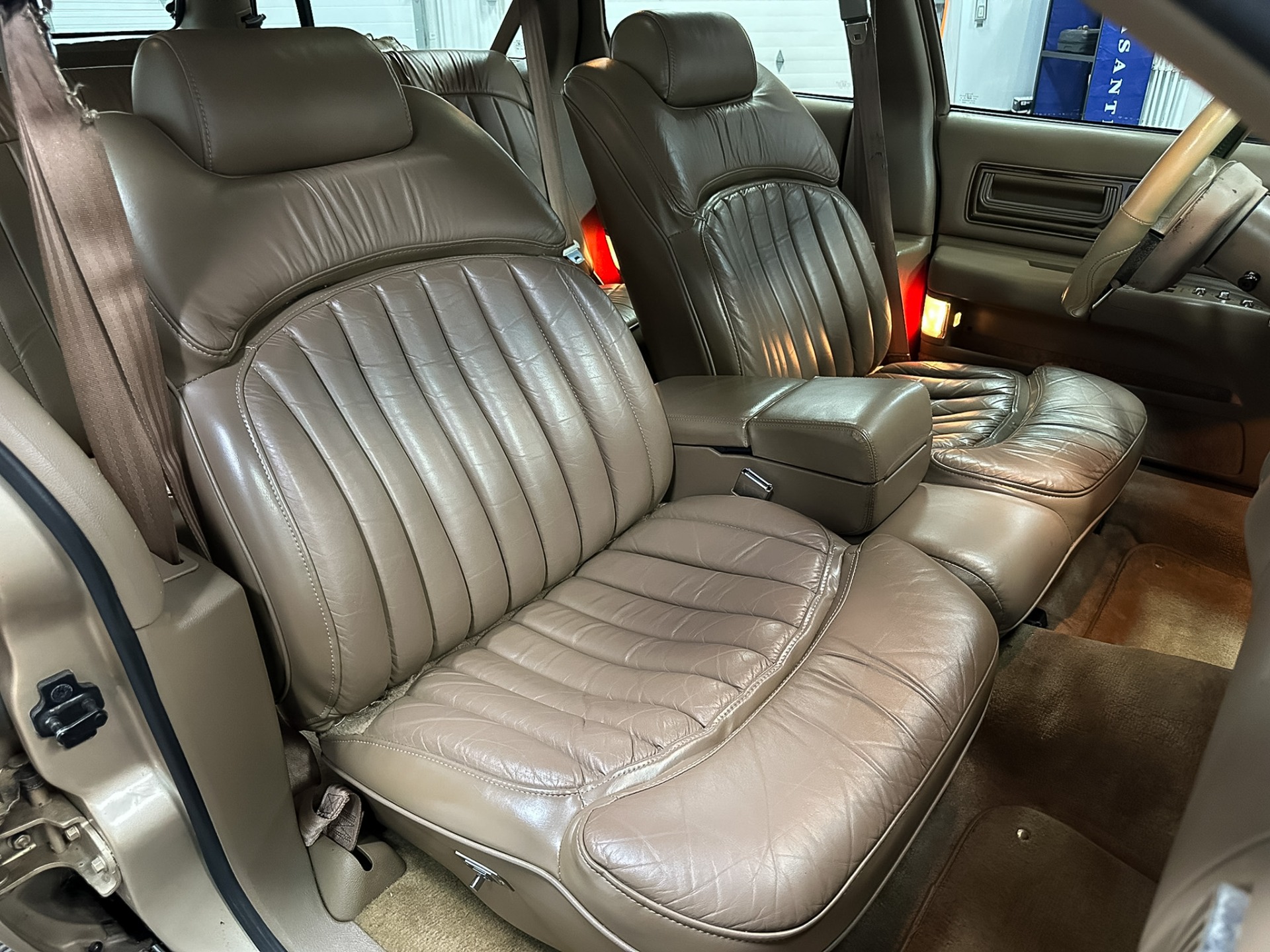 1993 Buick Roadmaster 32