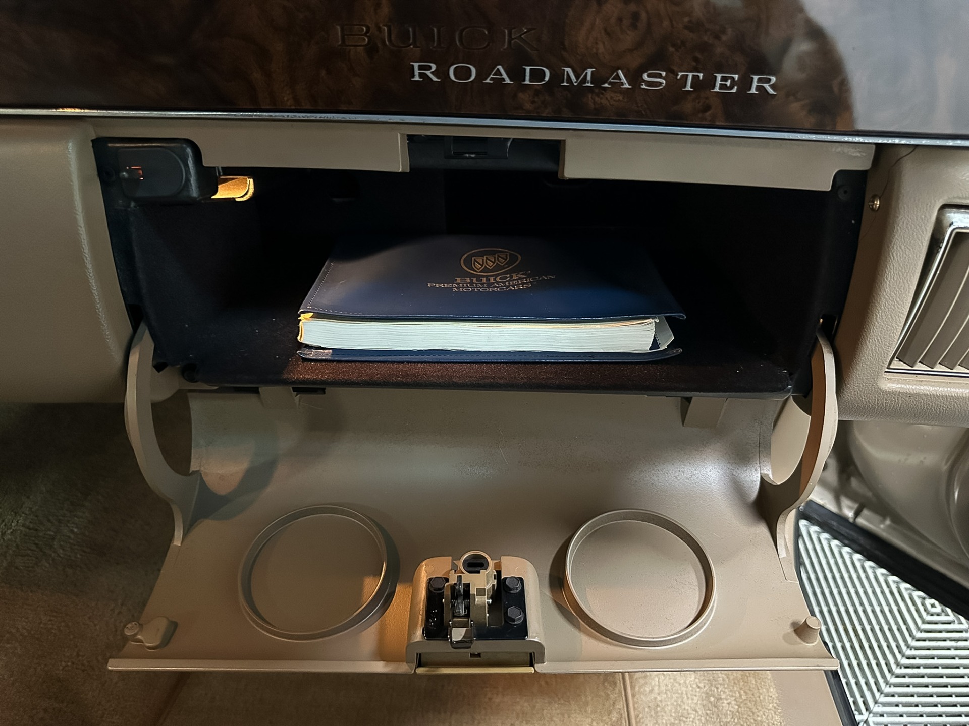 1993 Buick Roadmaster 35