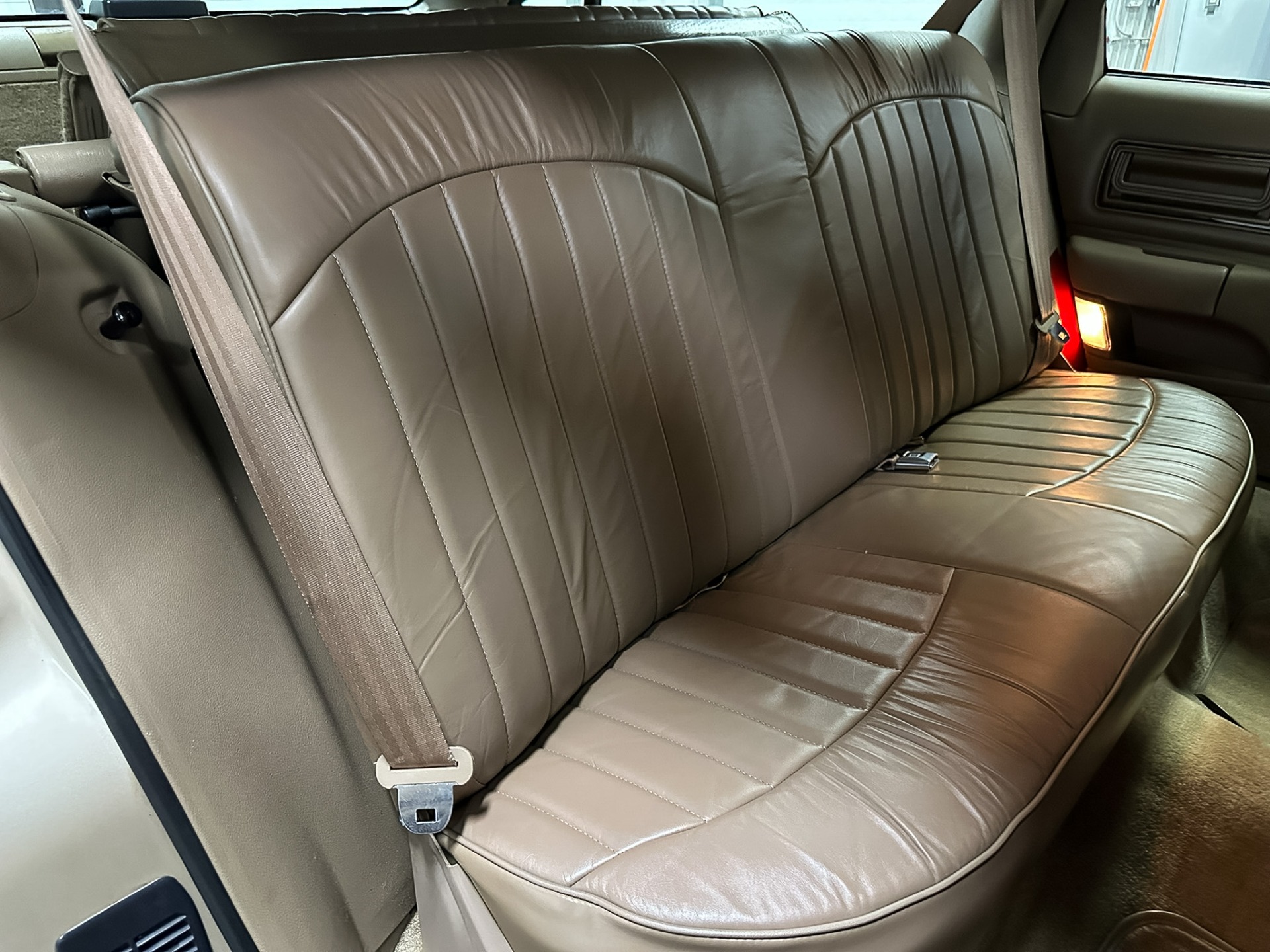 1993 Buick Roadmaster 37
