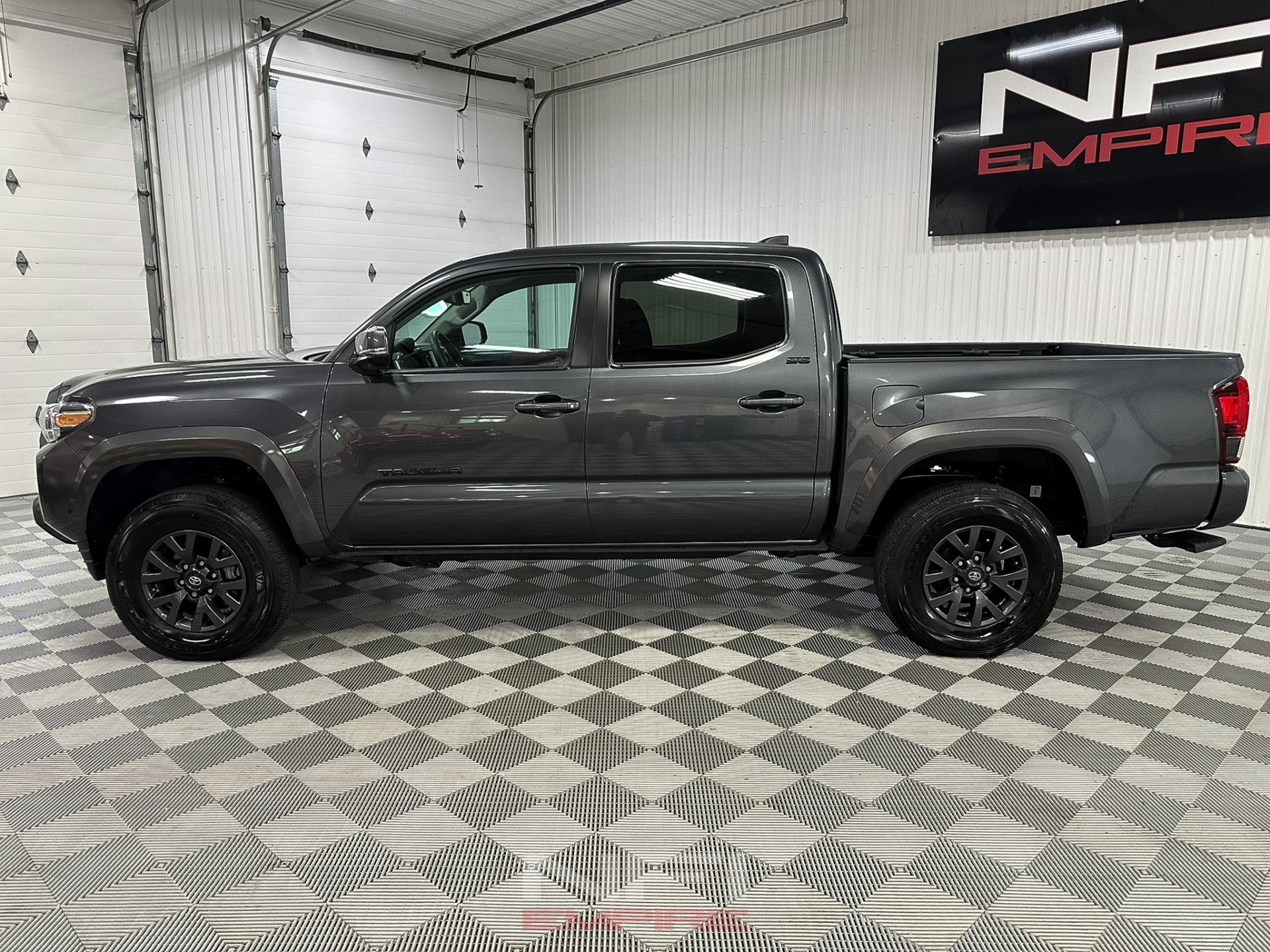 2023 Toyota Tacoma Double Cab 2