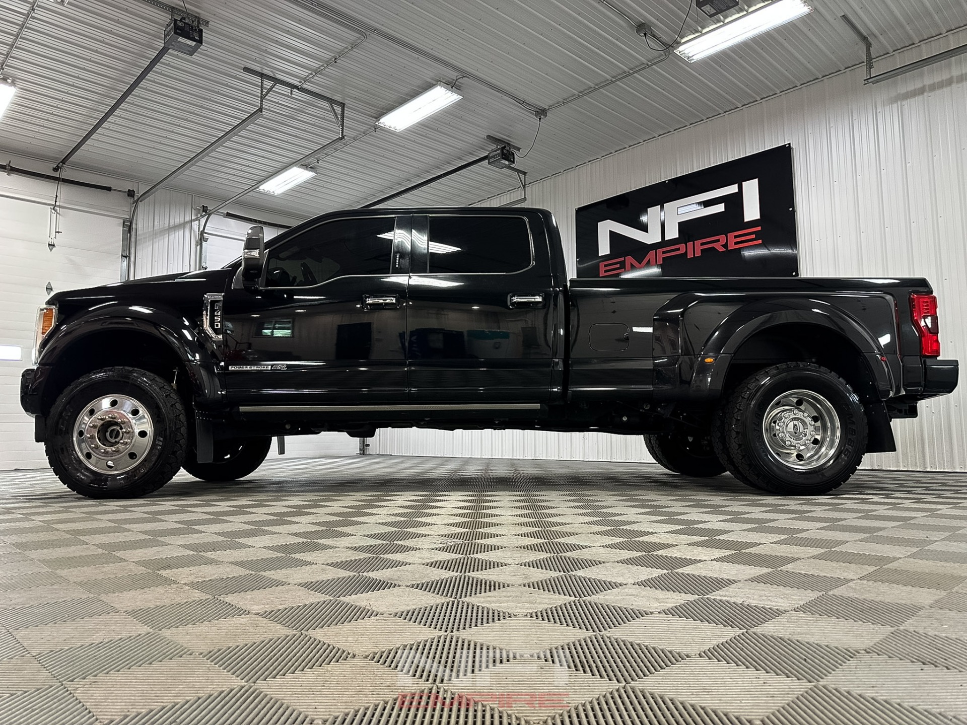 2017 Ford F450 Super Duty Crew Cab 11