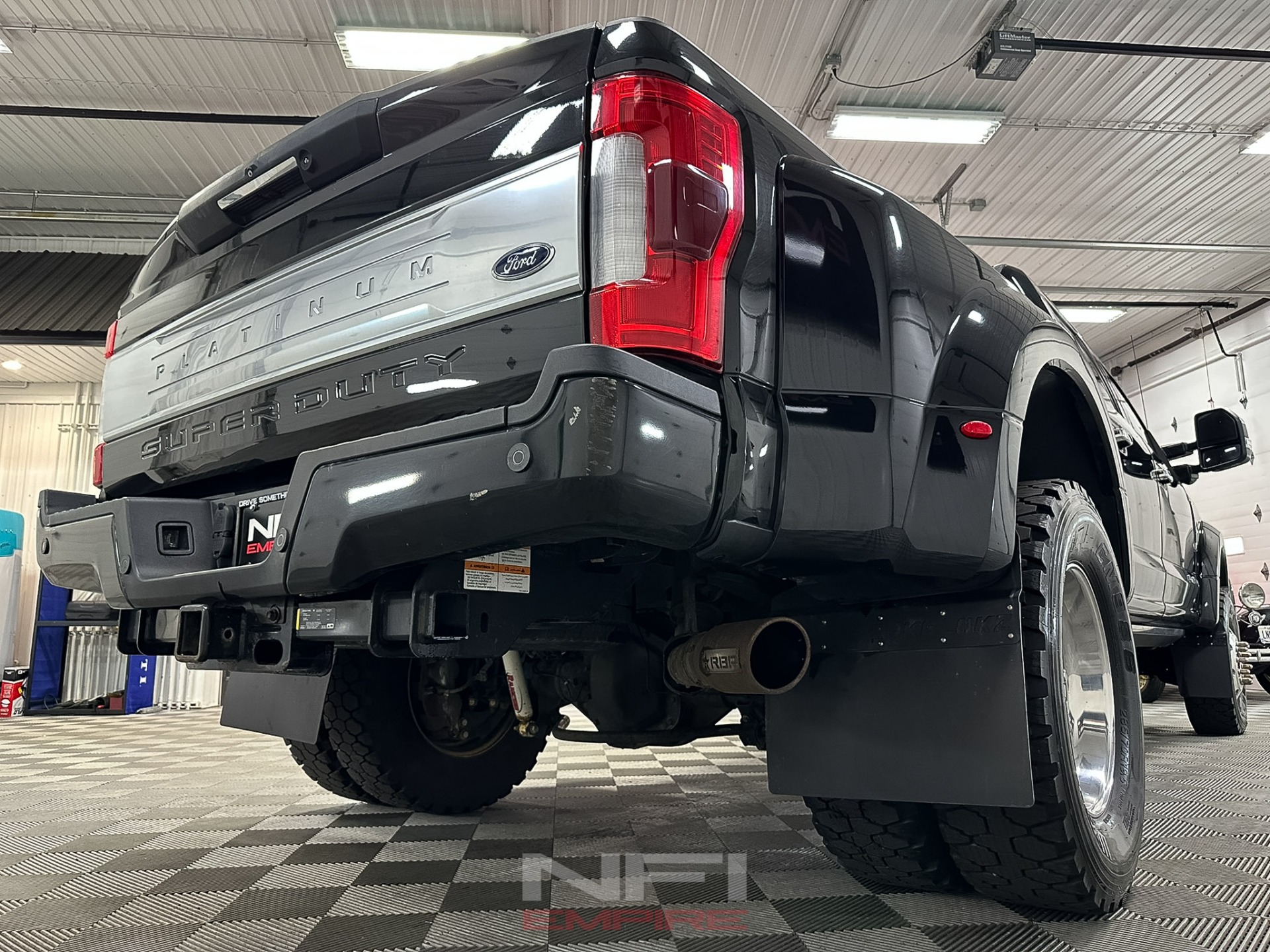 2017 Ford F450 Super Duty Crew Cab 19