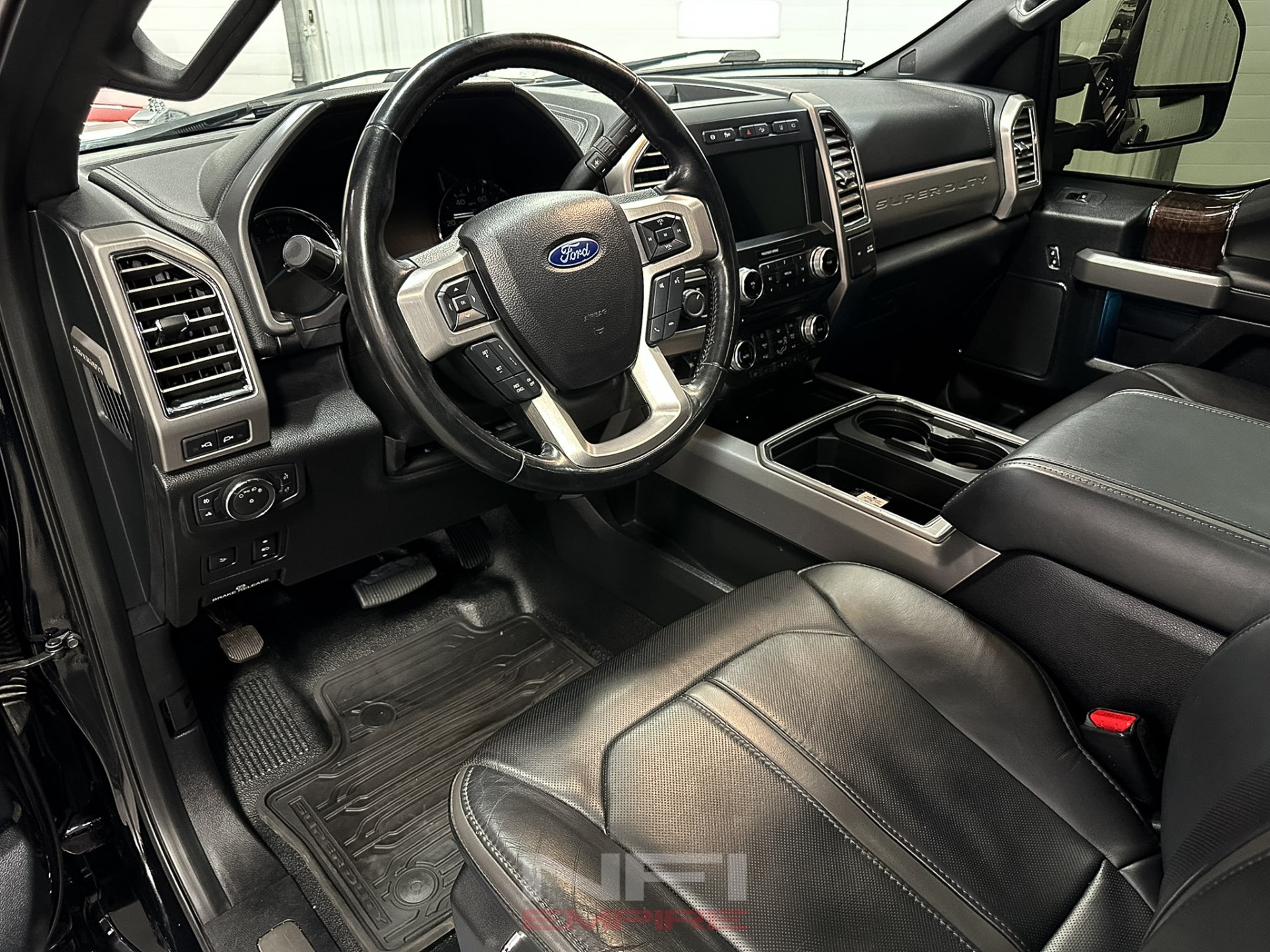 2017 Ford F450 Super Duty Crew Cab 25