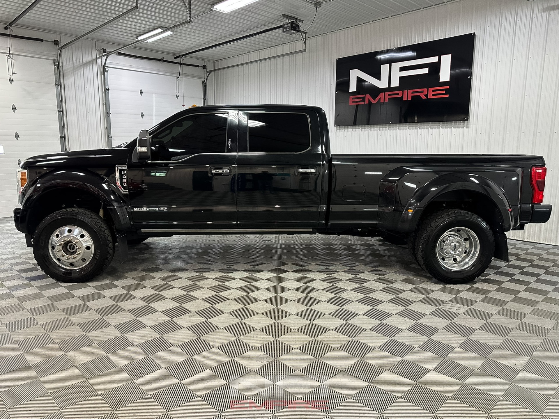 2017 Ford F450 Super Duty Crew Cab 2