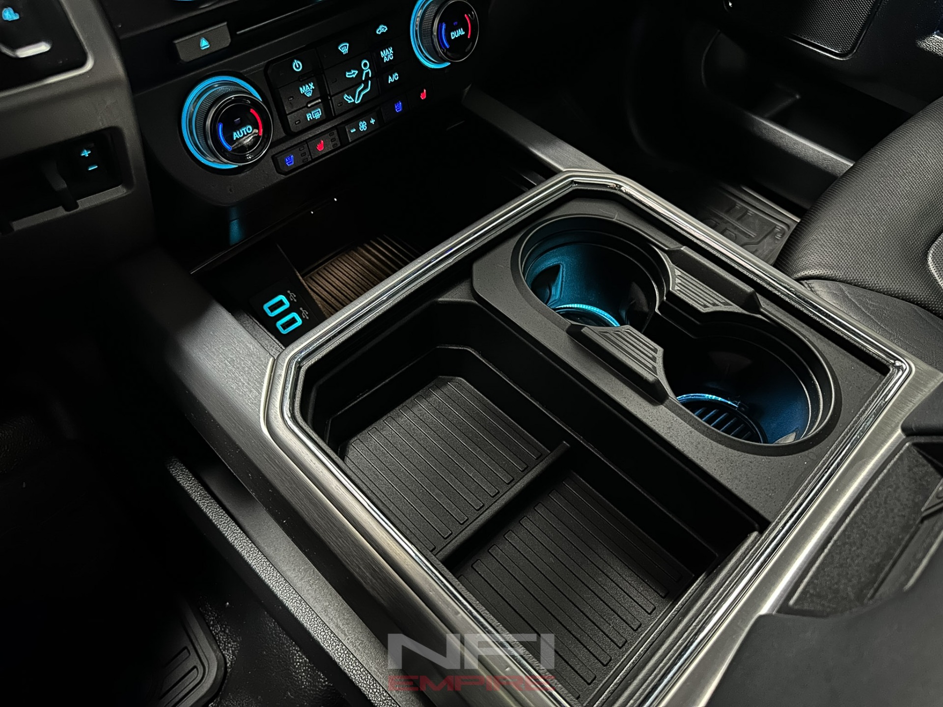 2017 Ford F450 Super Duty Crew Cab 32