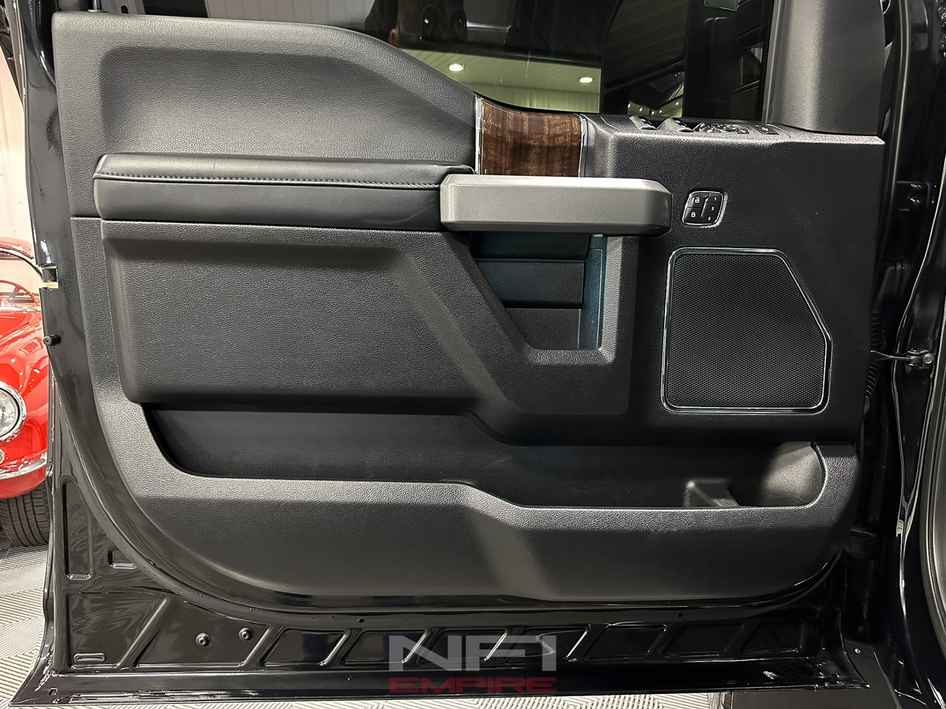 2017 Ford F450 Super Duty Crew Cab 36