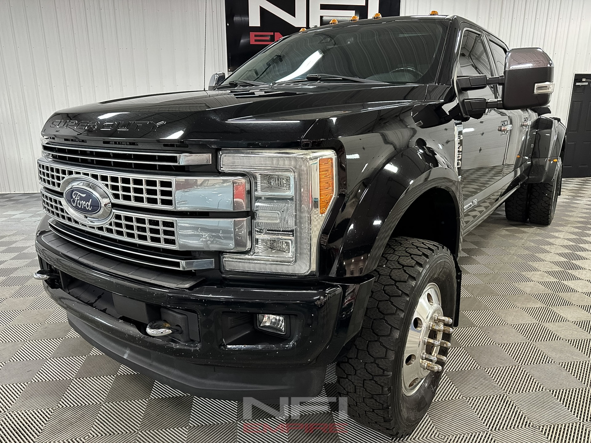 2017 Ford F450 Super Duty Crew Cab 3