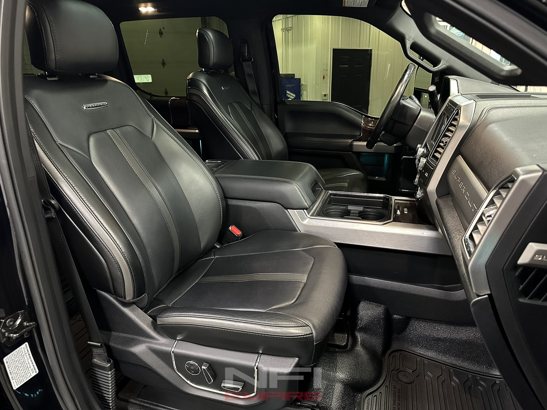 2017 Ford F450 Super Duty Crew Cab 41