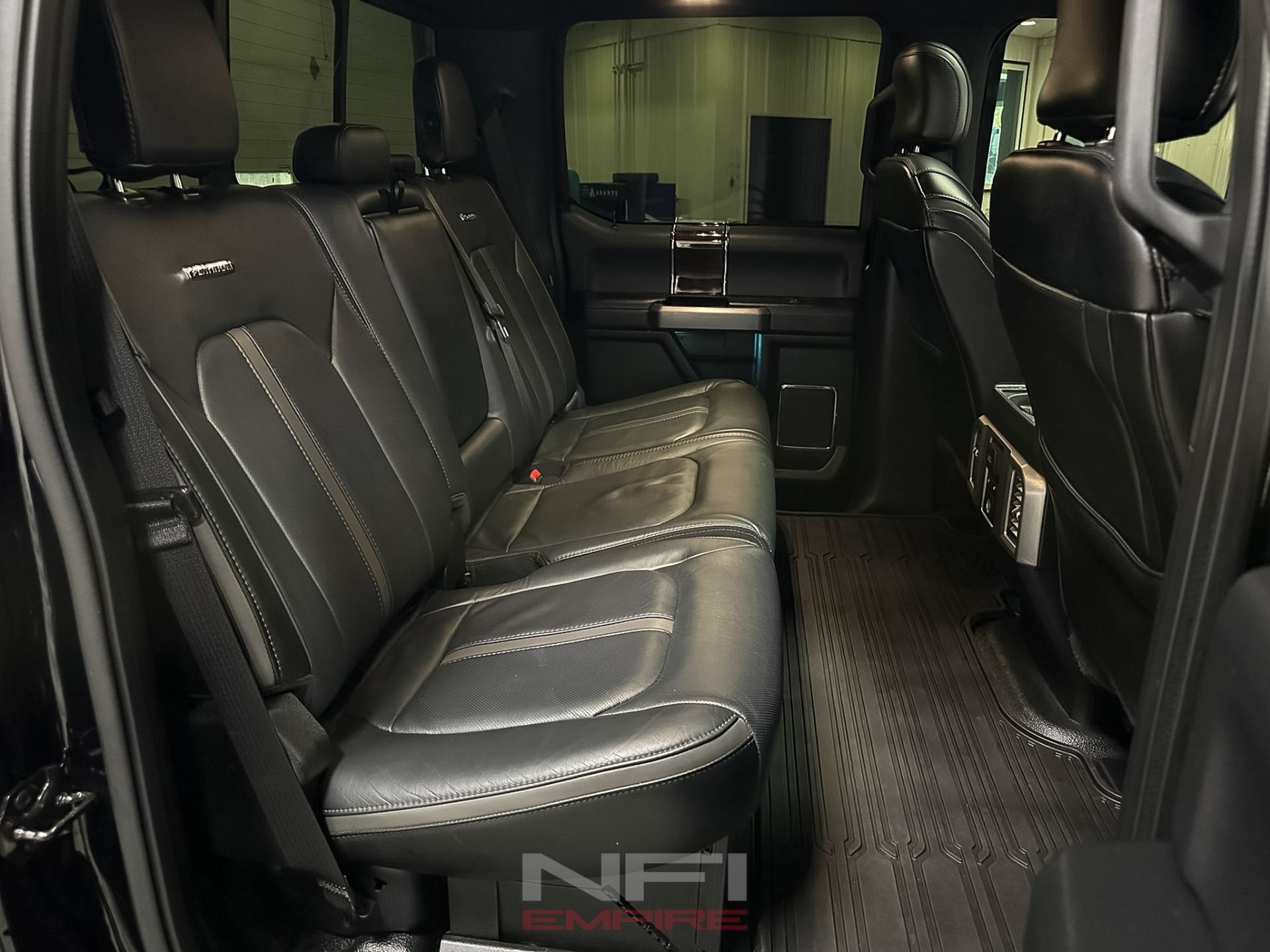 2017 Ford F450 Super Duty Crew Cab 44