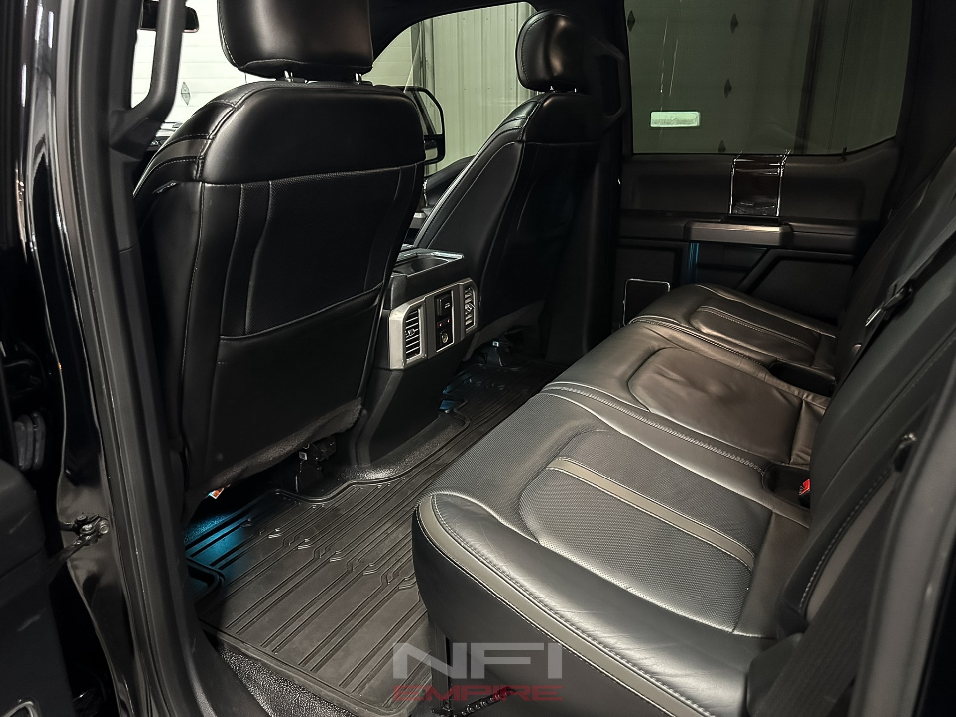 2017 Ford F450 Super Duty Crew Cab 50