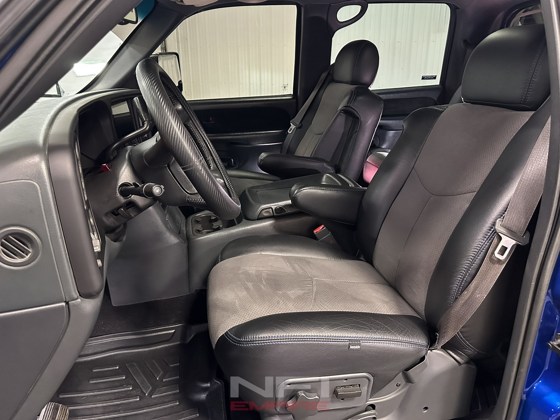 2002 Chevrolet Avalanche 2500 24