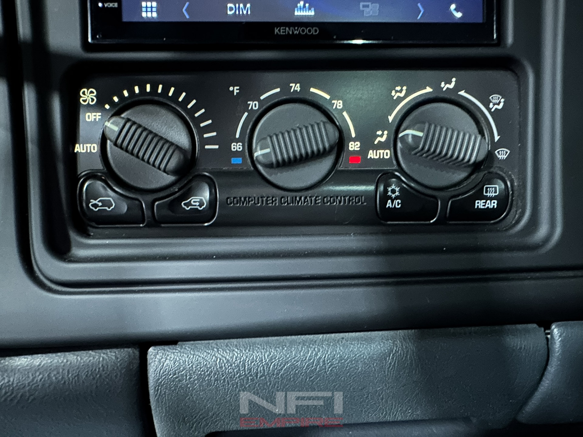 2002 Chevrolet Avalanche 2500 31