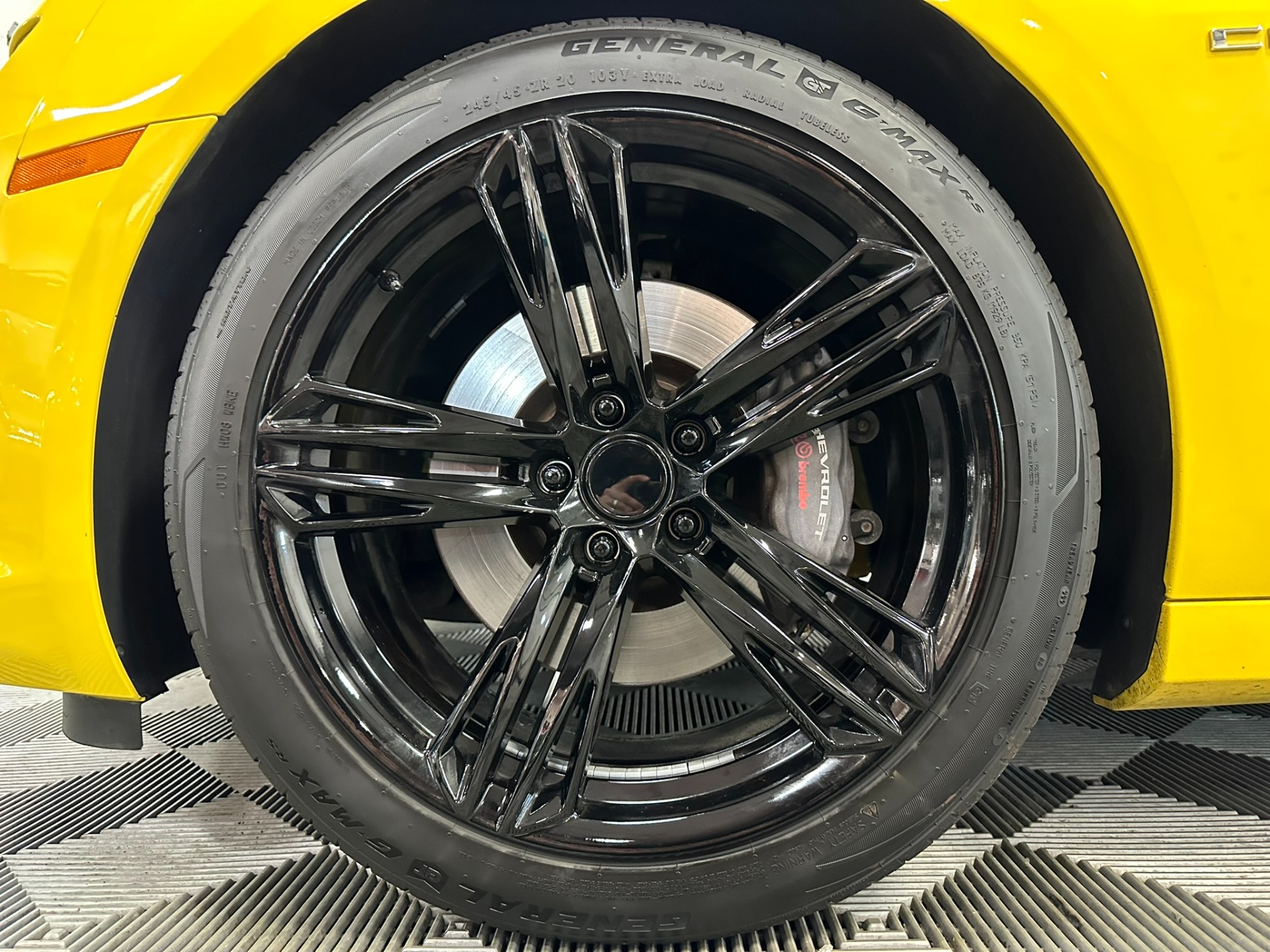2015 Chevrolet Camaro 12