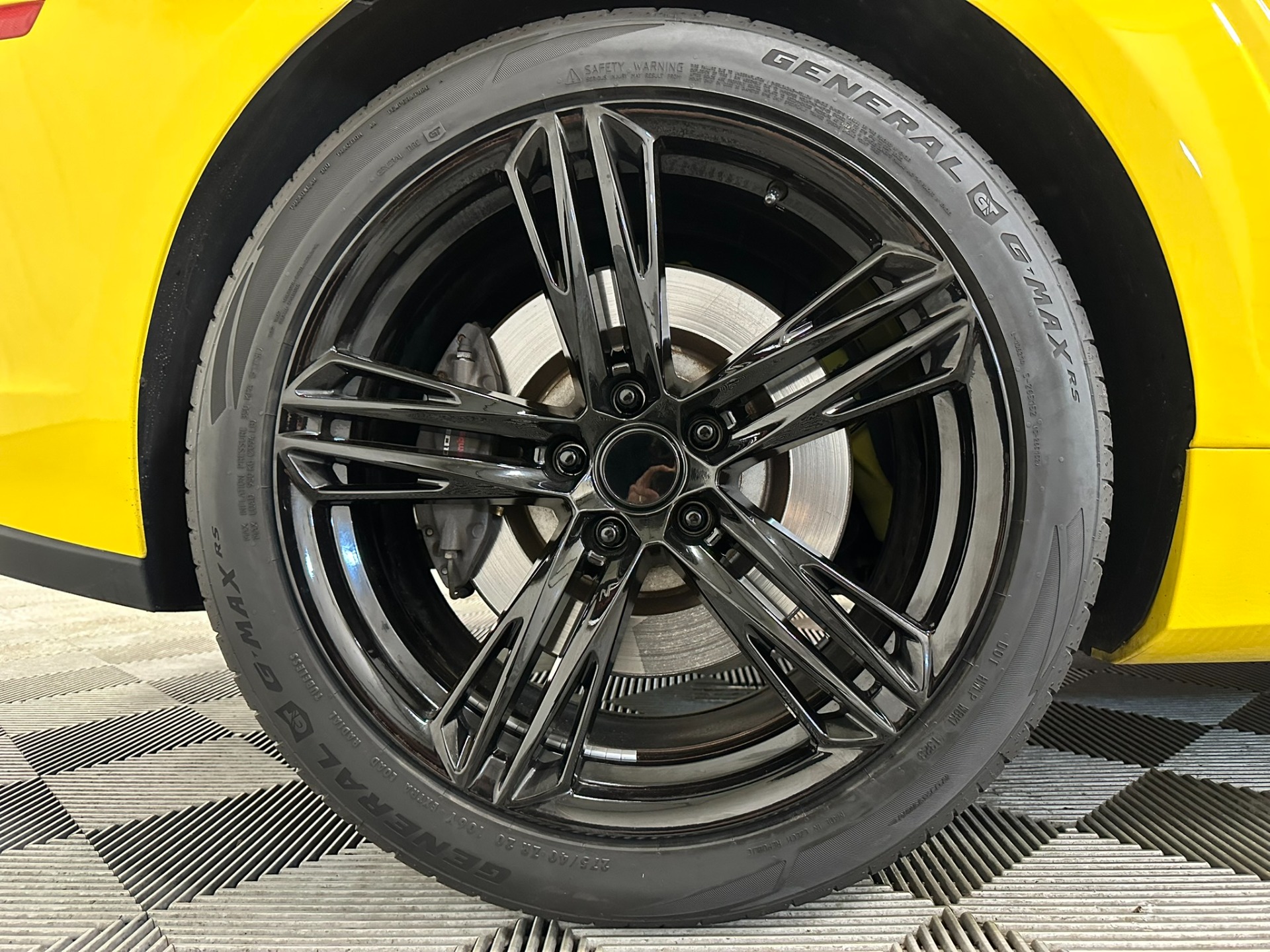 2015 Chevrolet Camaro 18