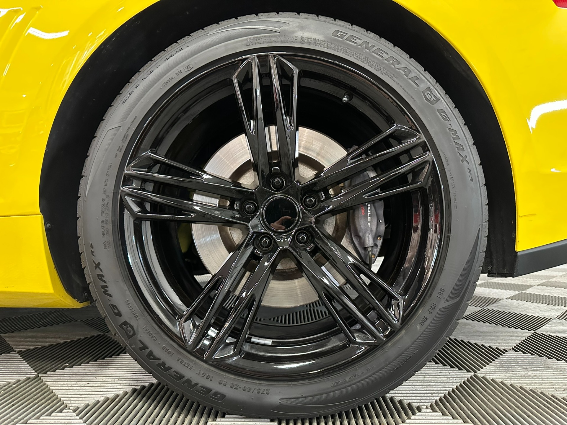 2015 Chevrolet Camaro 22