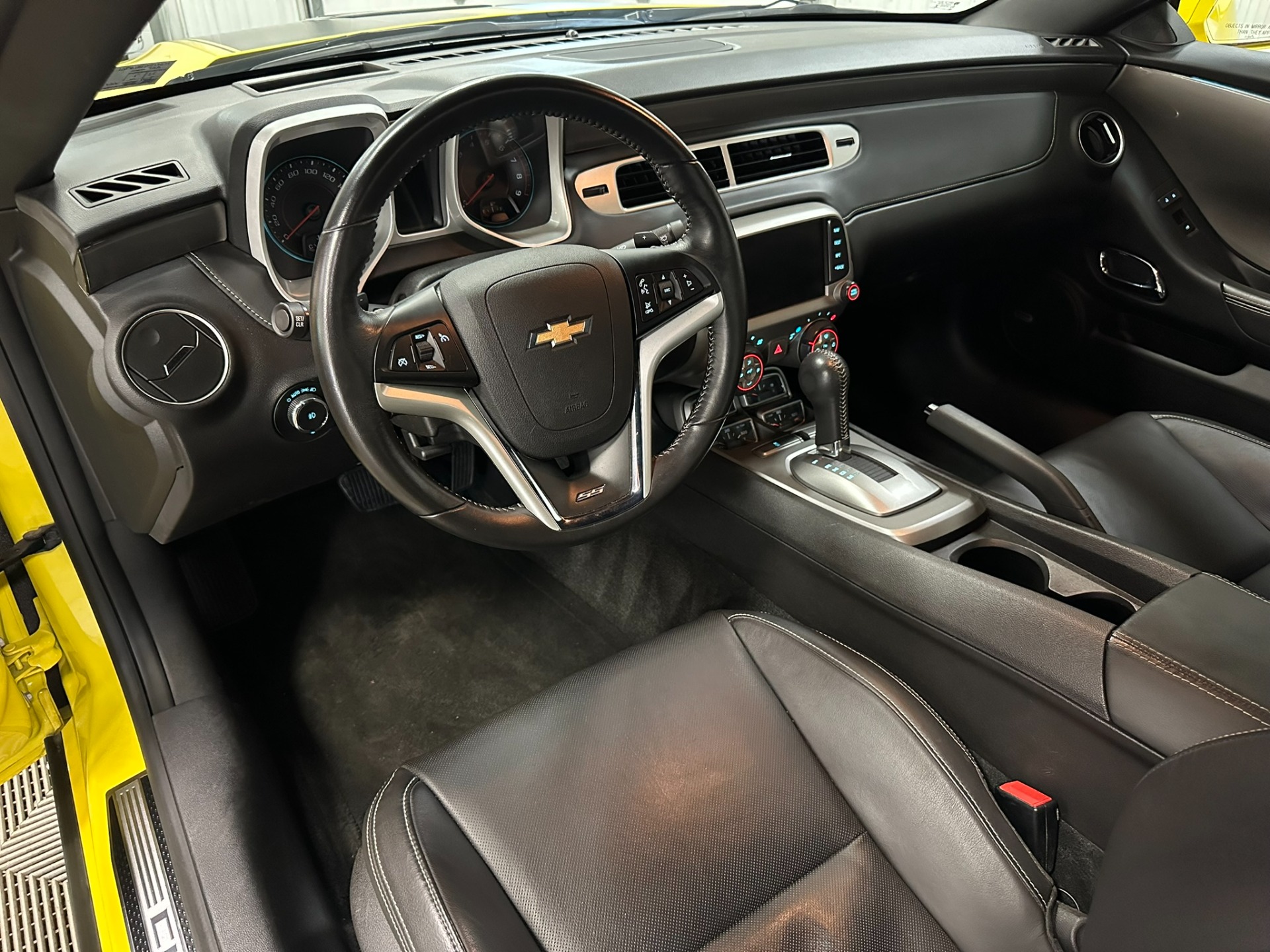 2015 Chevrolet Camaro 23