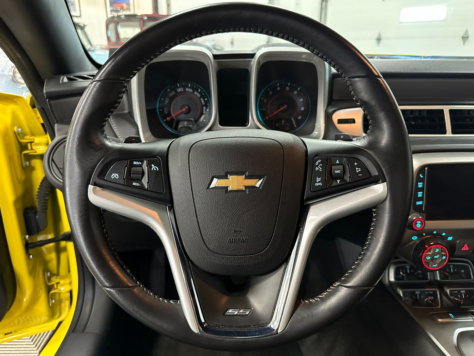 2015 Chevrolet Camaro 25