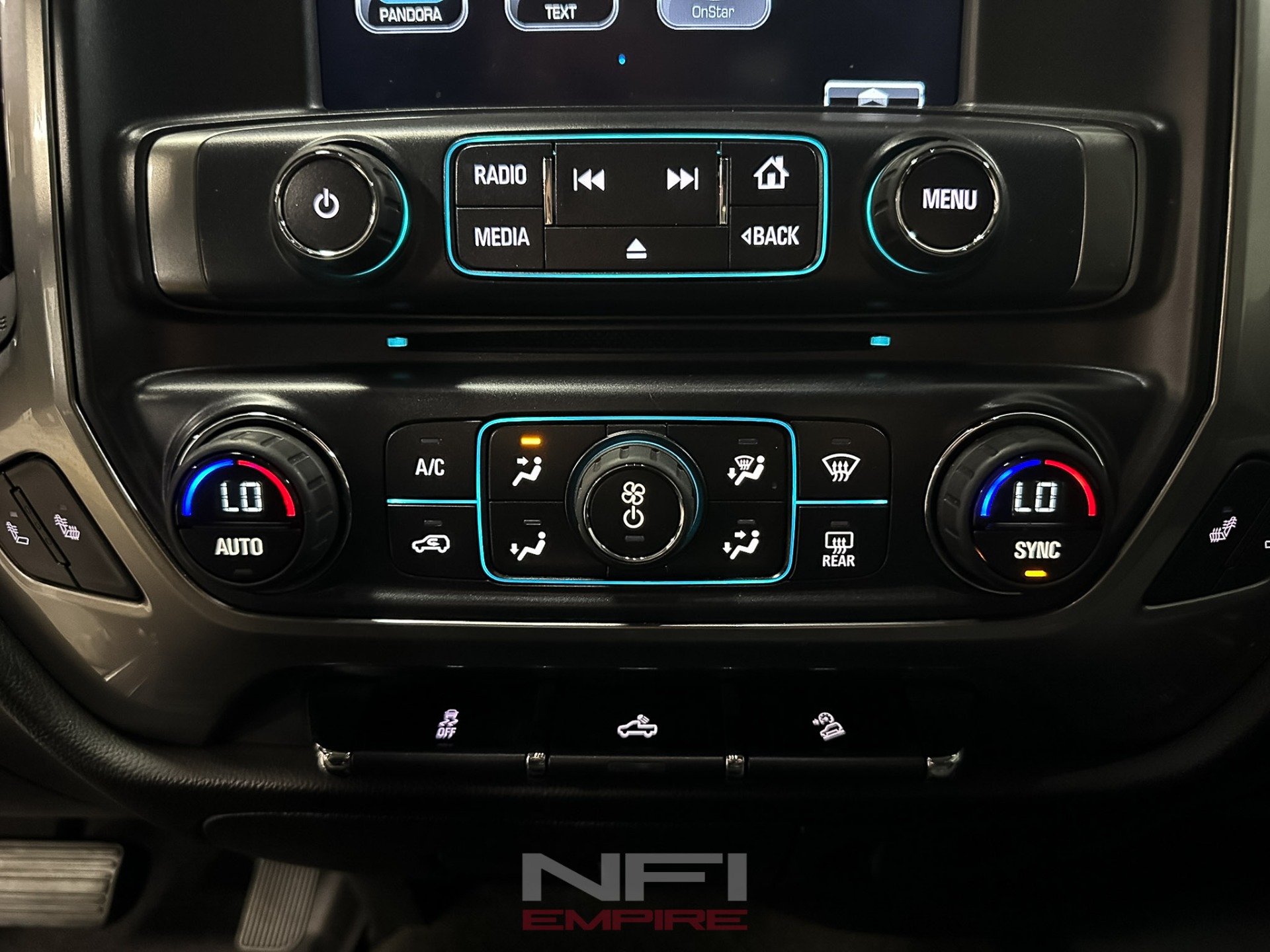 2016 Chevrolet Silverado 1500 Double Cab 28