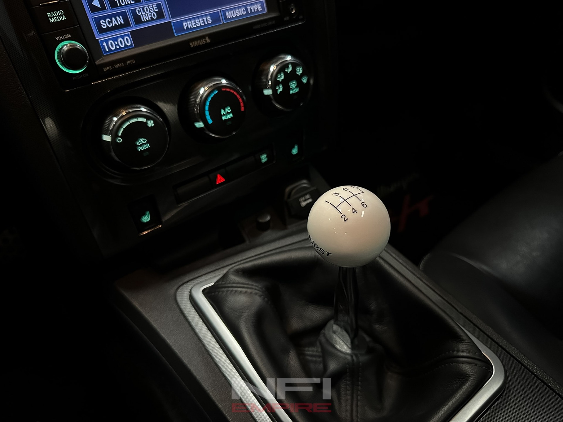 2010 Dodge Challenger 29