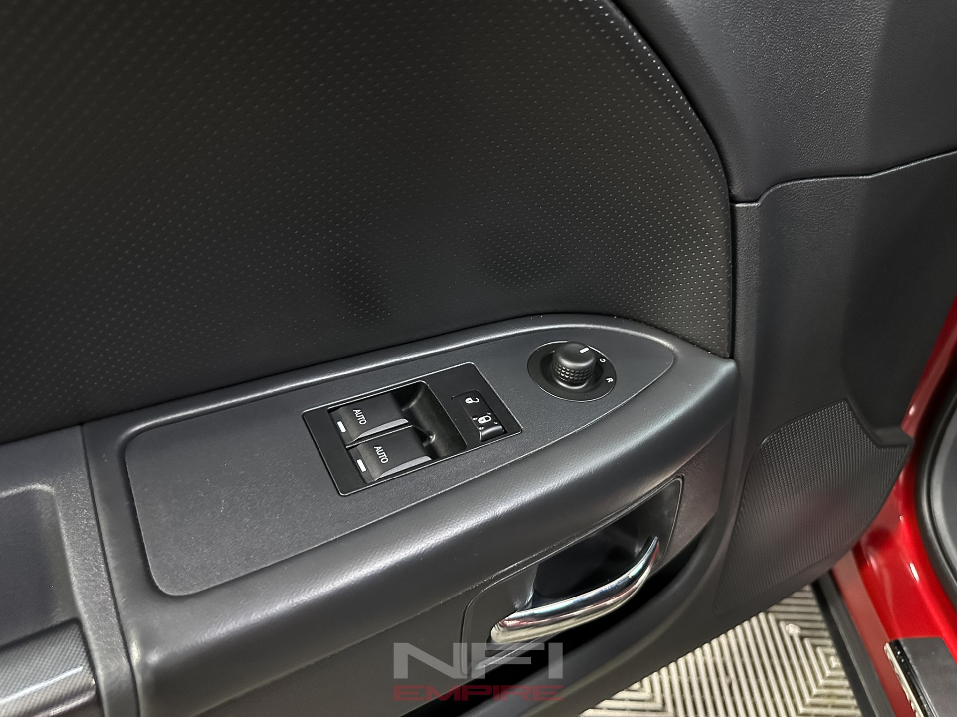 2010 Dodge Challenger 35