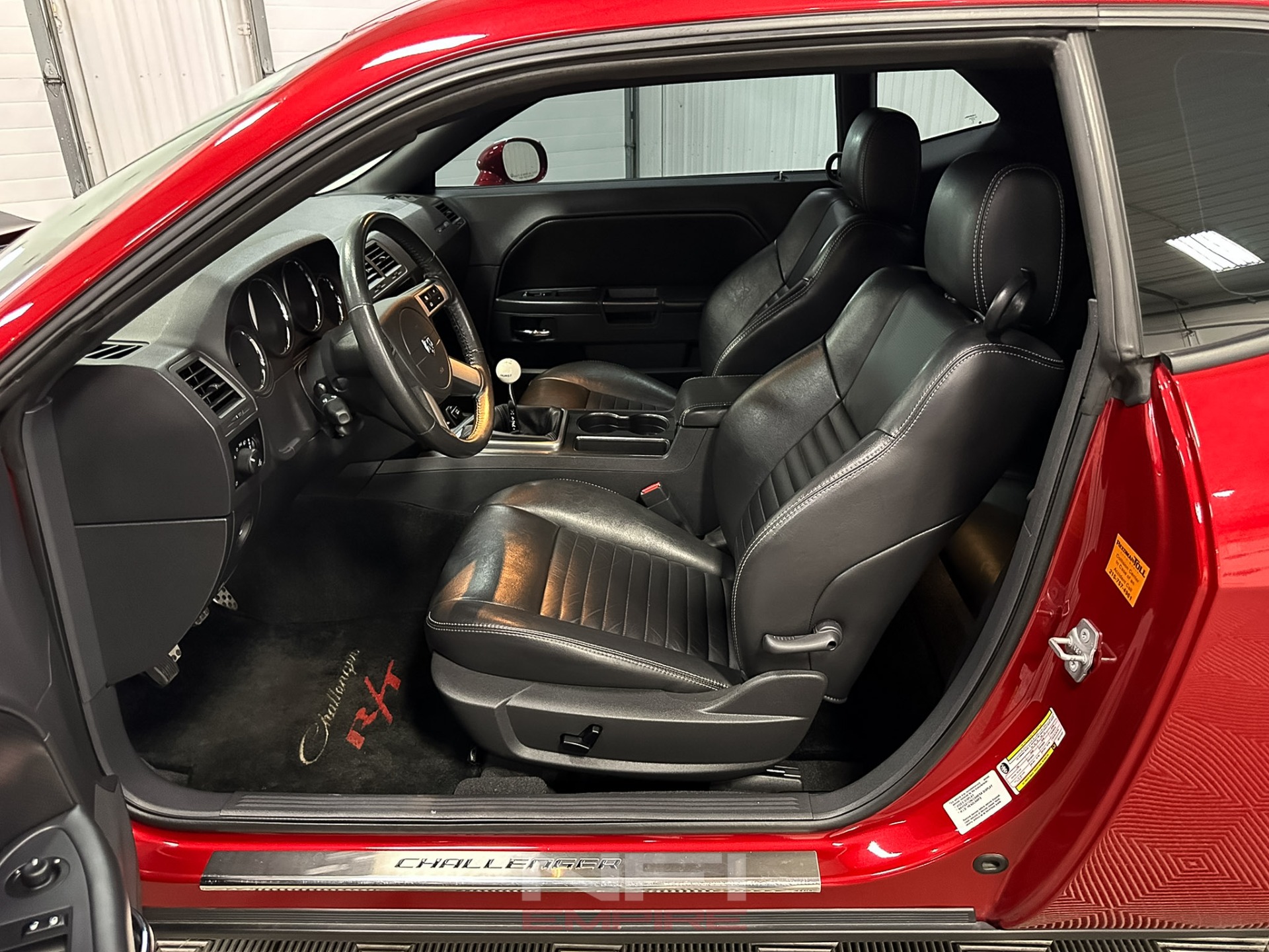 2010 Dodge Challenger 36