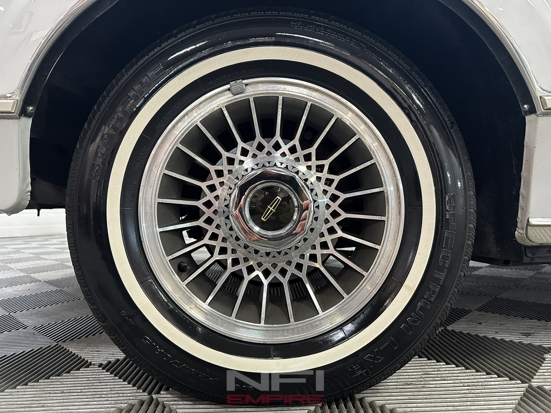 1989 Lincoln Town Car 12