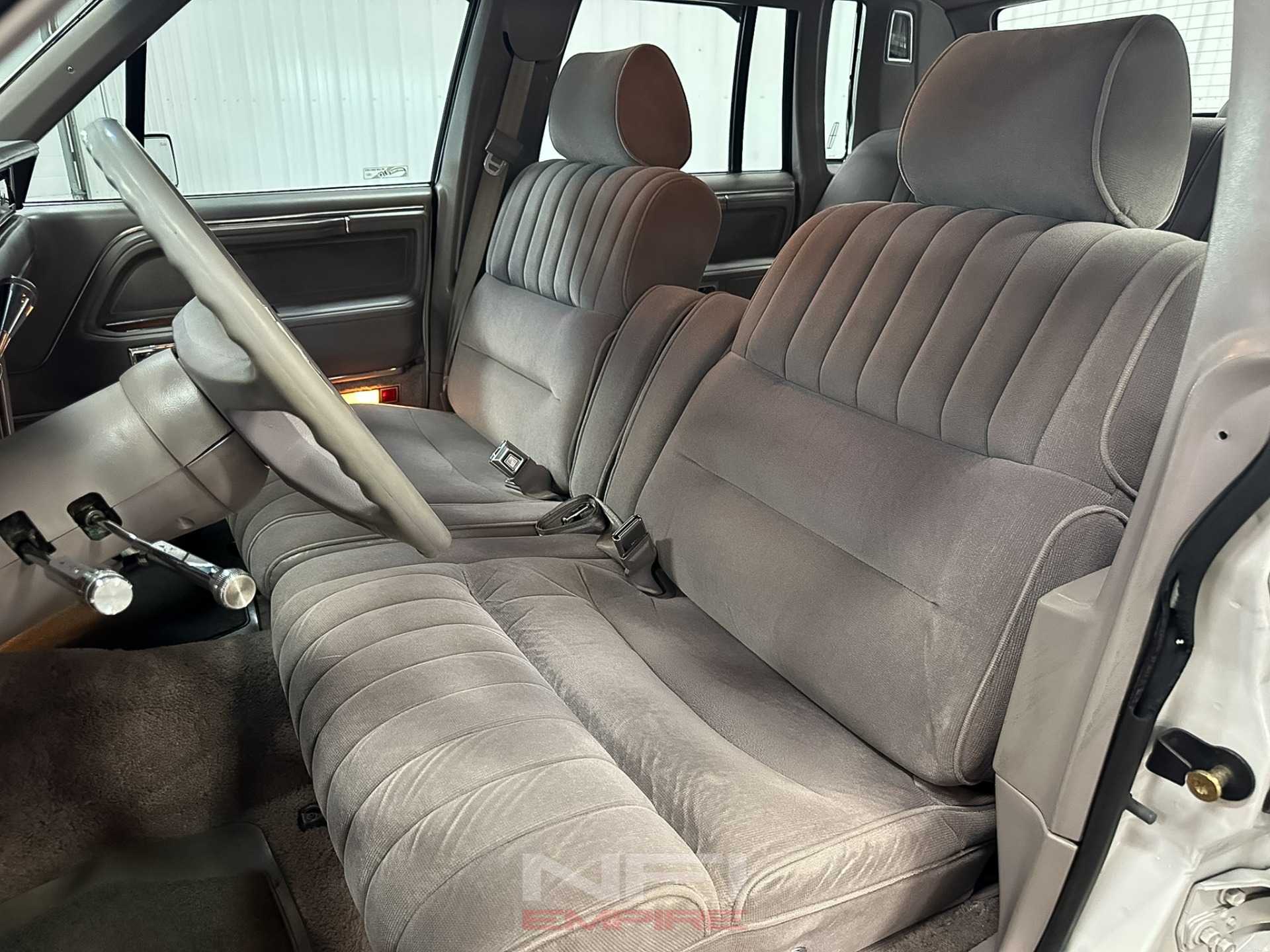 1989 Lincoln Town Car 24