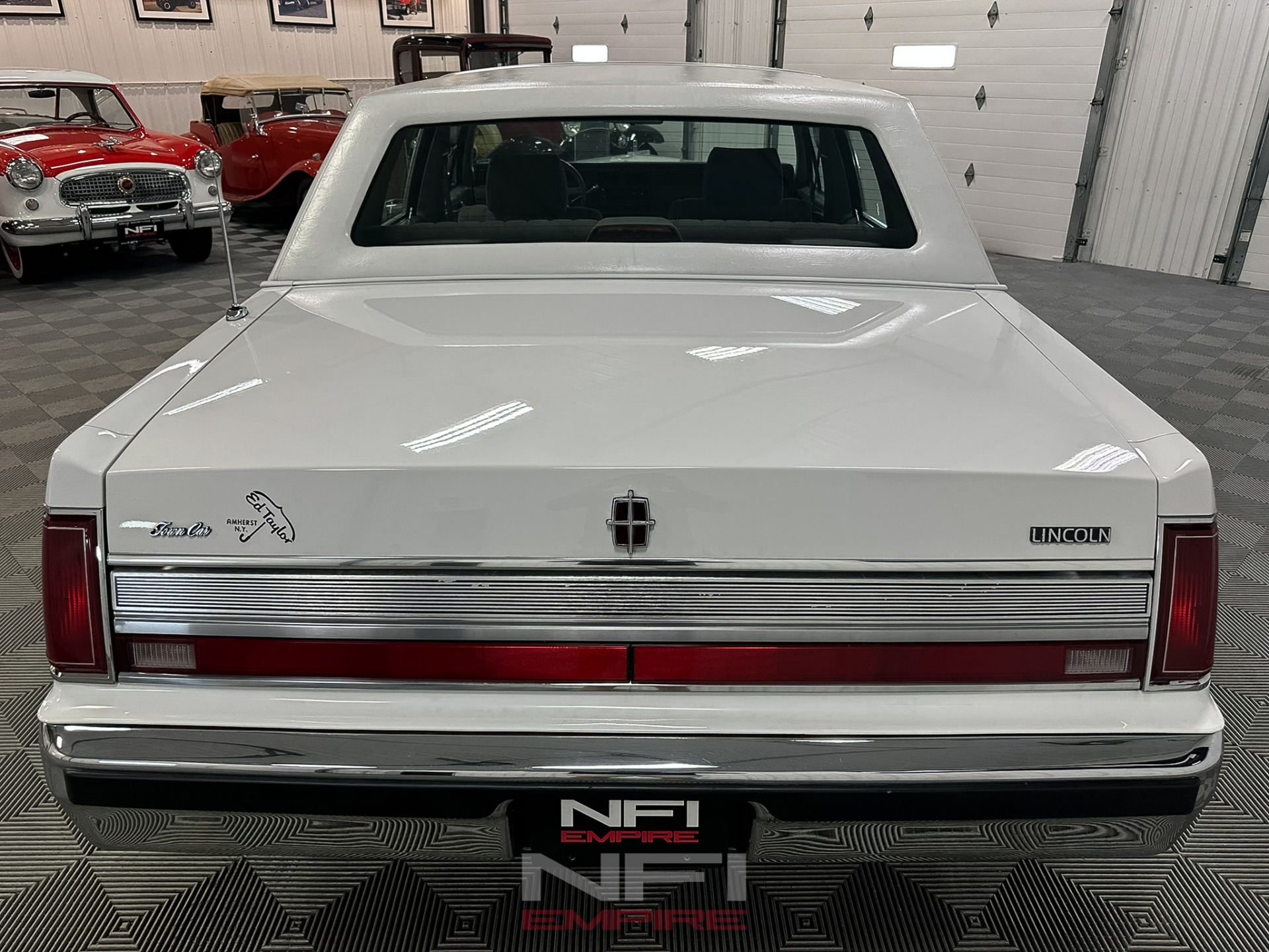 1989 Lincoln Town Car 9