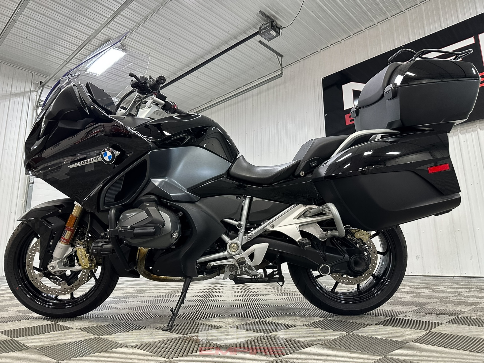 2024 BMW R1250RT 11