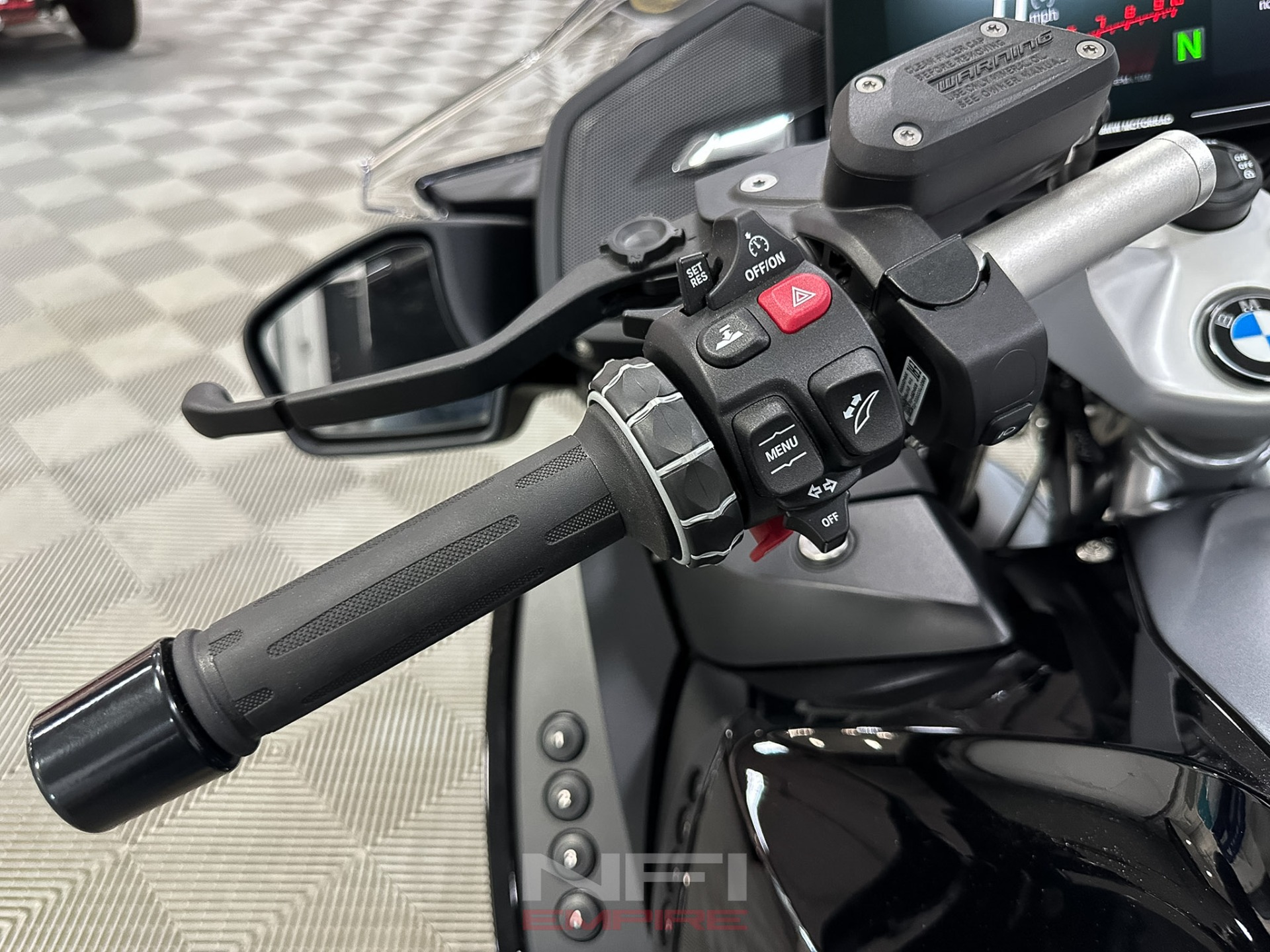 2024 BMW R1250RT 17