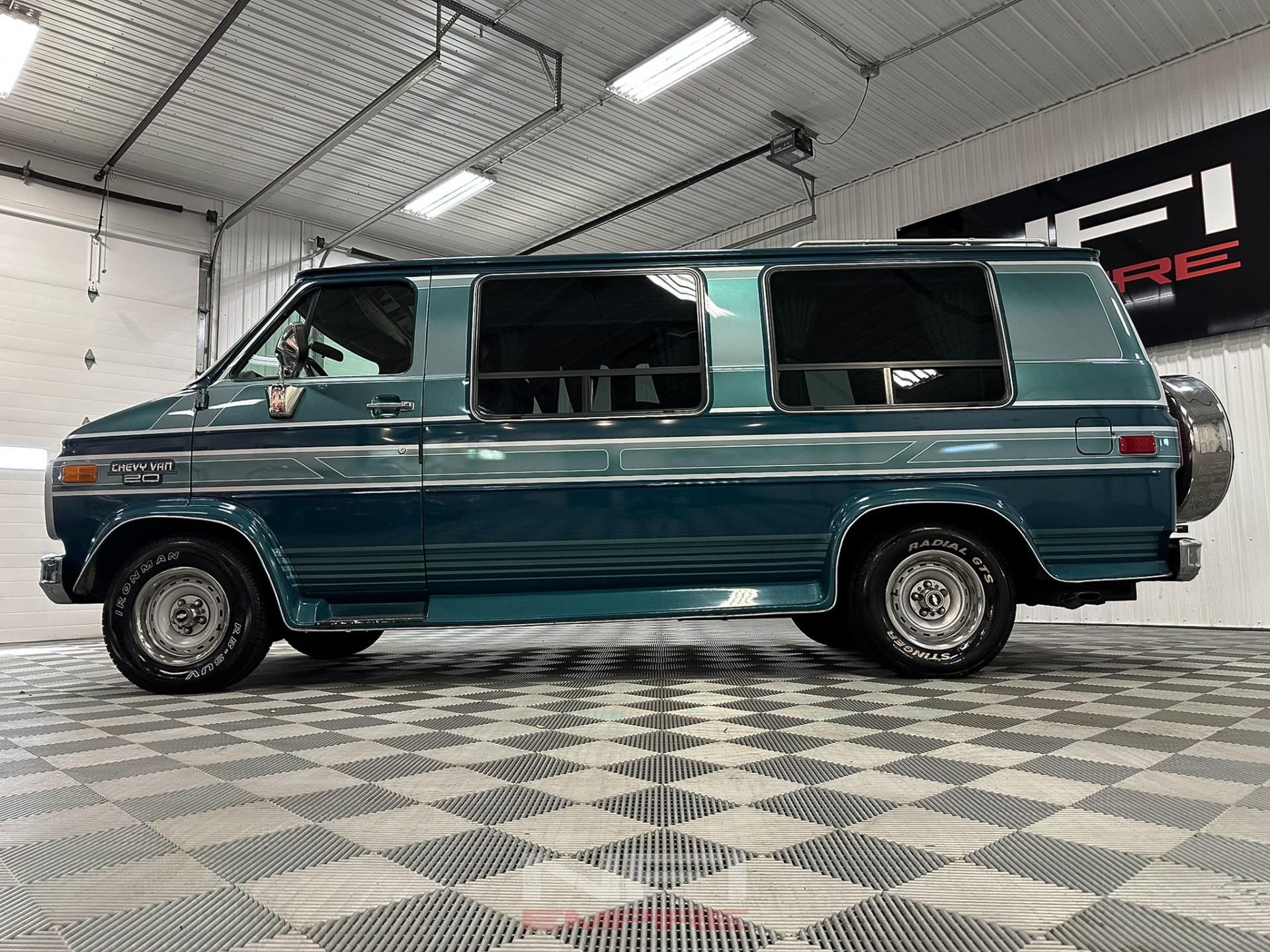 1993 Chevrolet G-Series G20 11