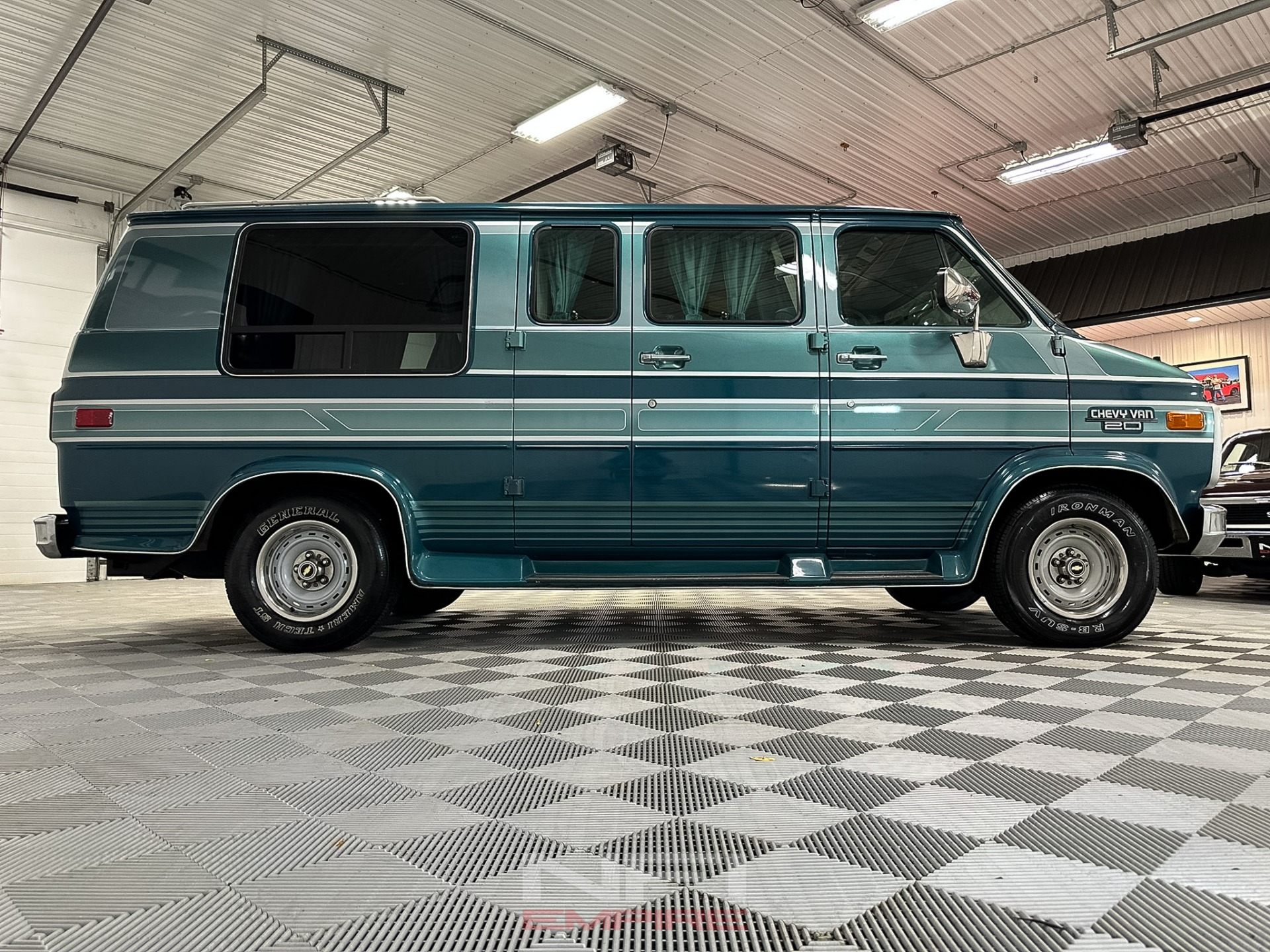 1993 Chevrolet G-Series G20 17