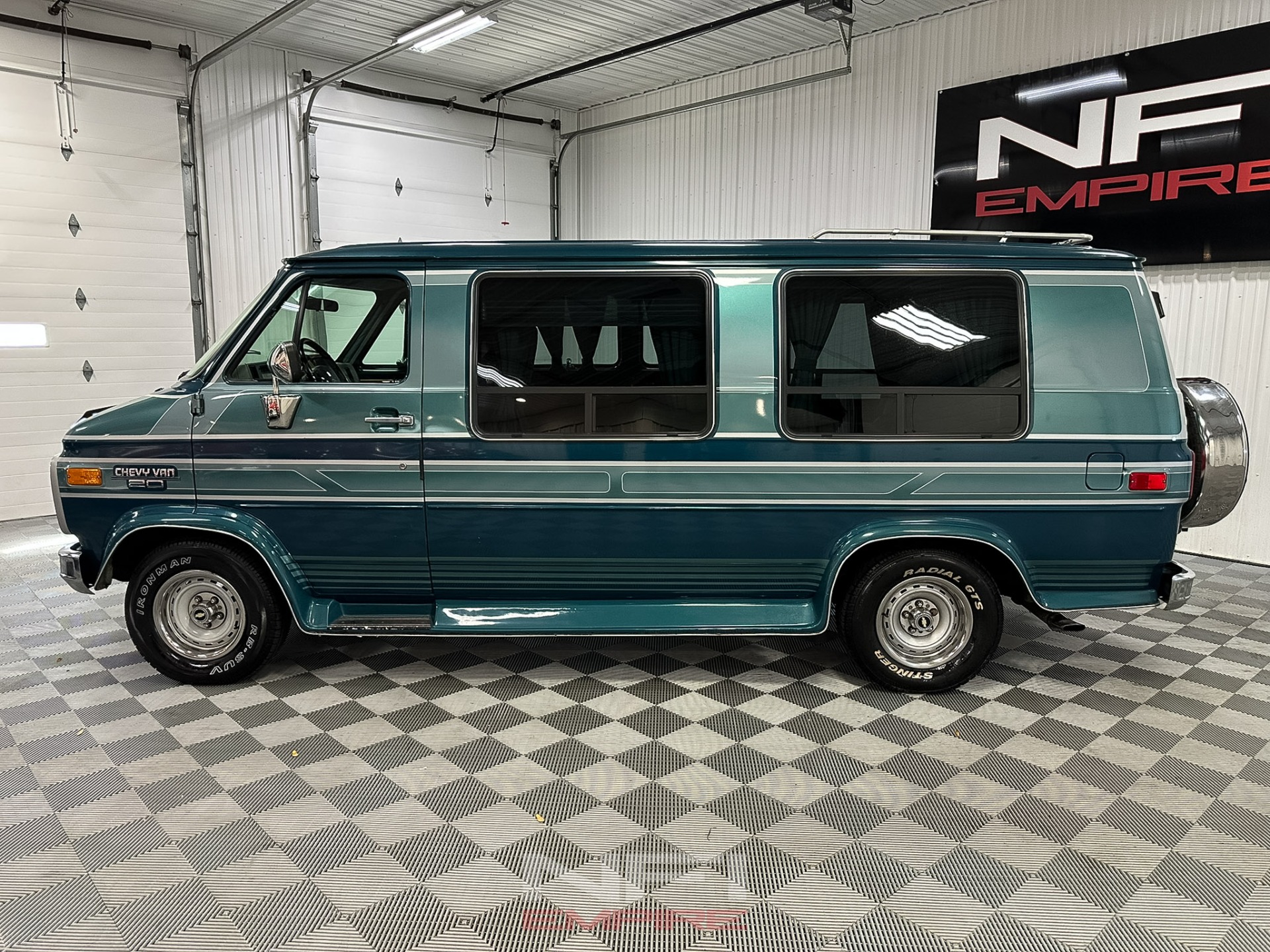 1993 Chevrolet G-Series G20 2