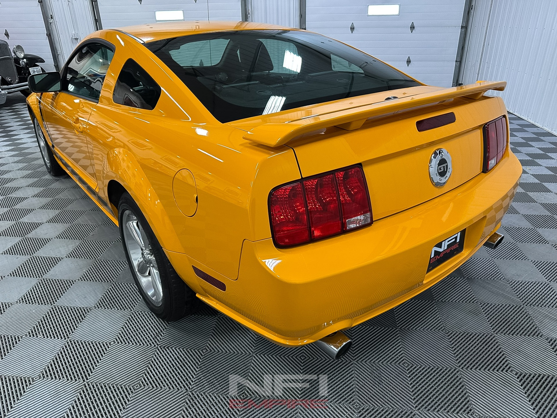 2007 Ford Mustang 10