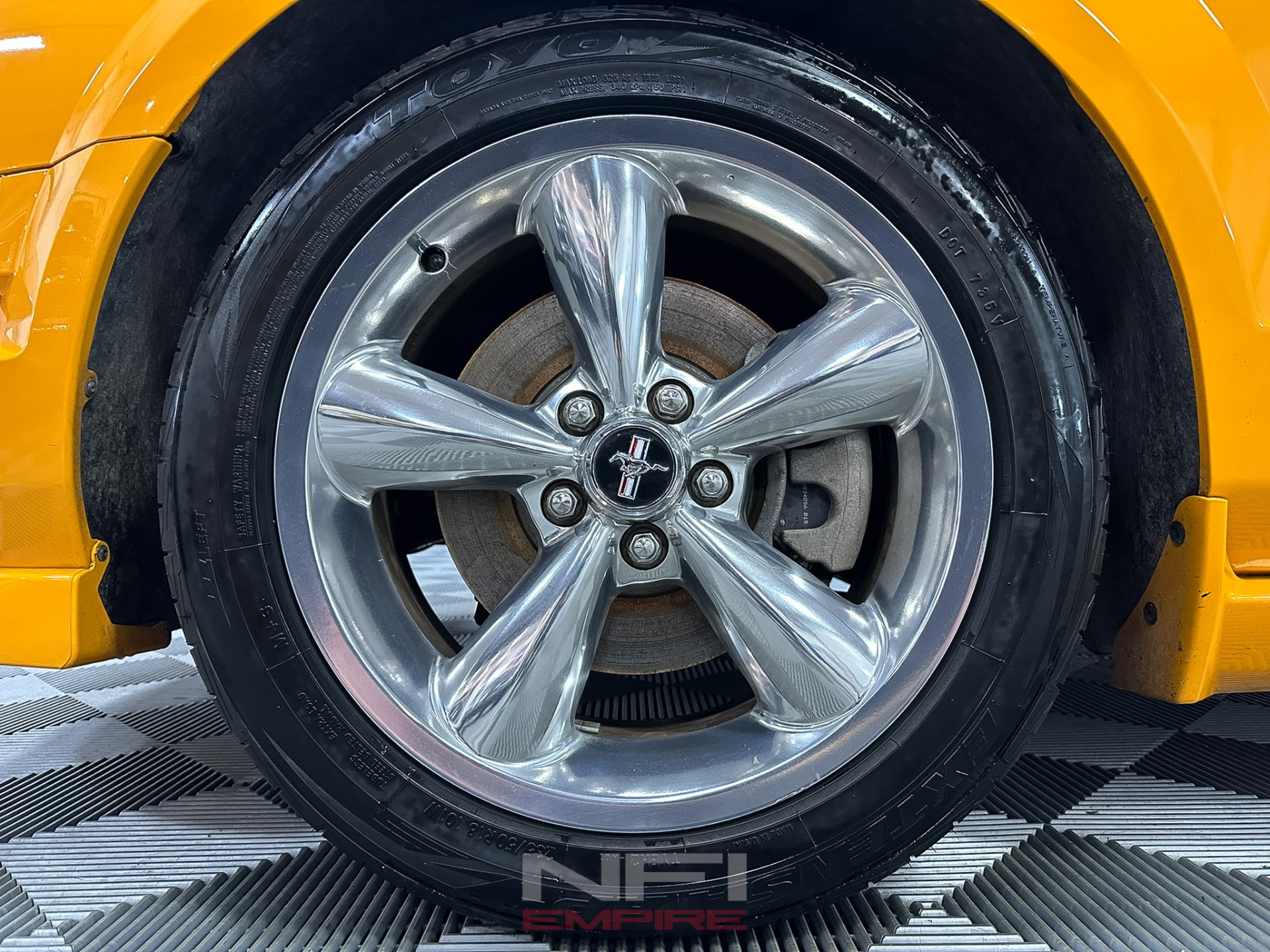 2007 Ford Mustang 12