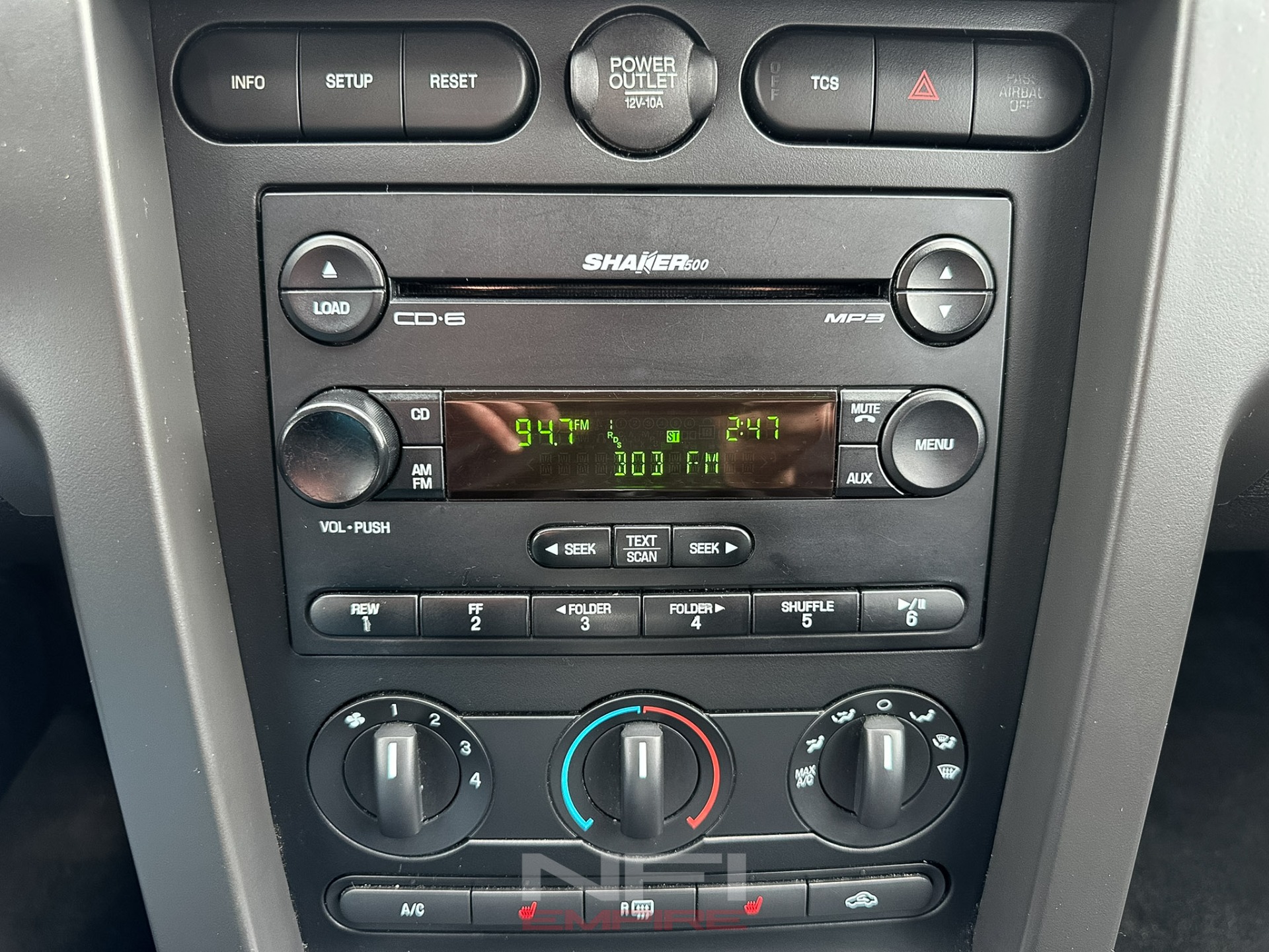 2007 Ford Mustang 27