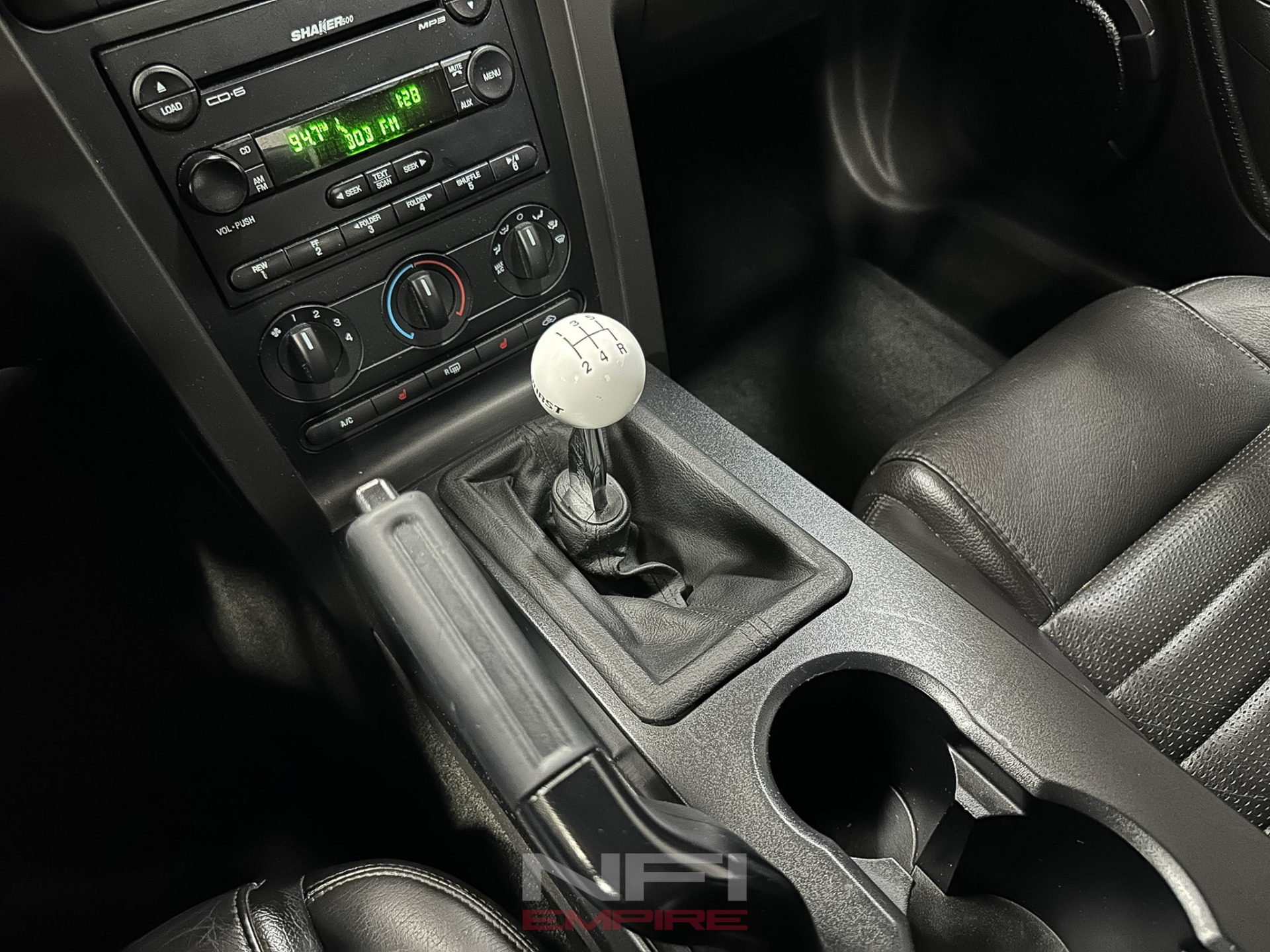 2007 Ford Mustang 28