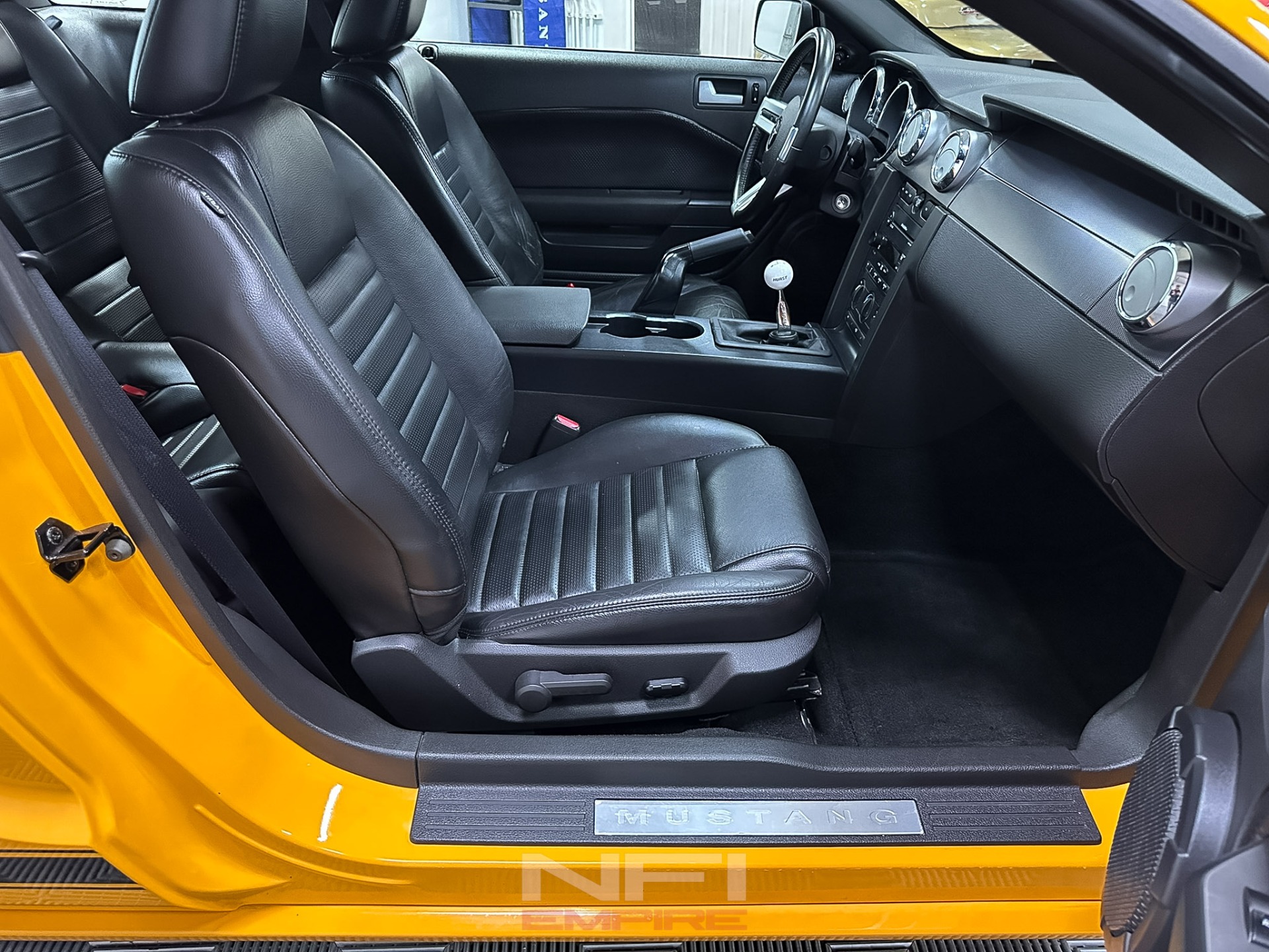 2007 Ford Mustang 36