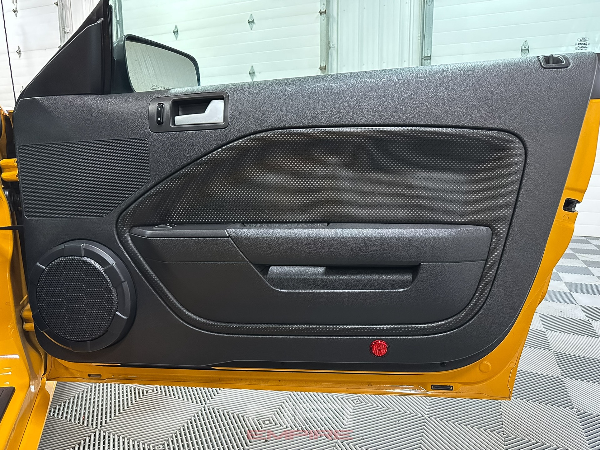 2007 Ford Mustang 38