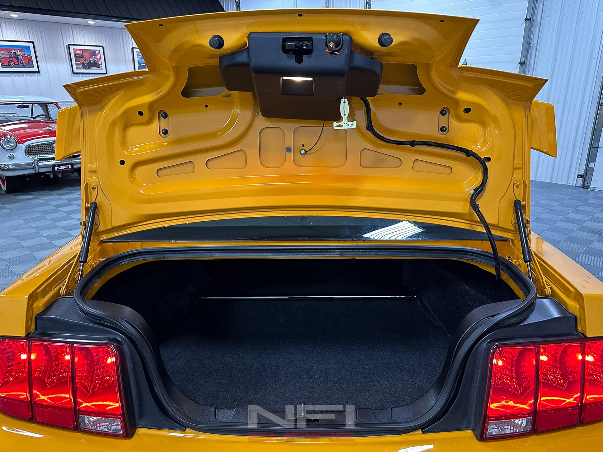 2007 Ford Mustang 40