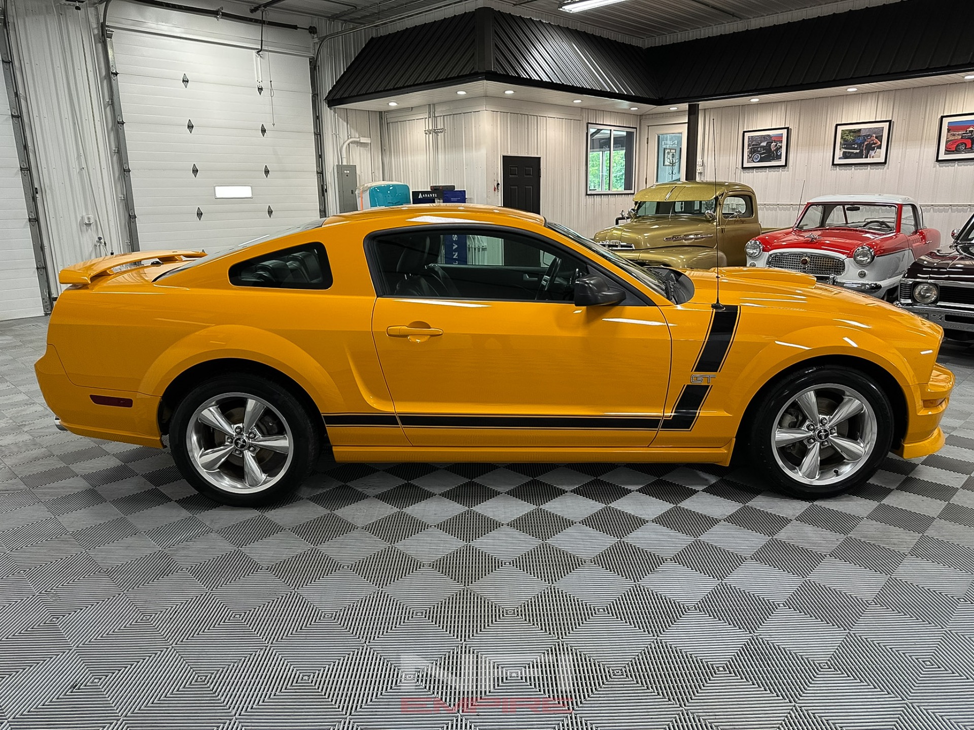 2007 Ford Mustang 7