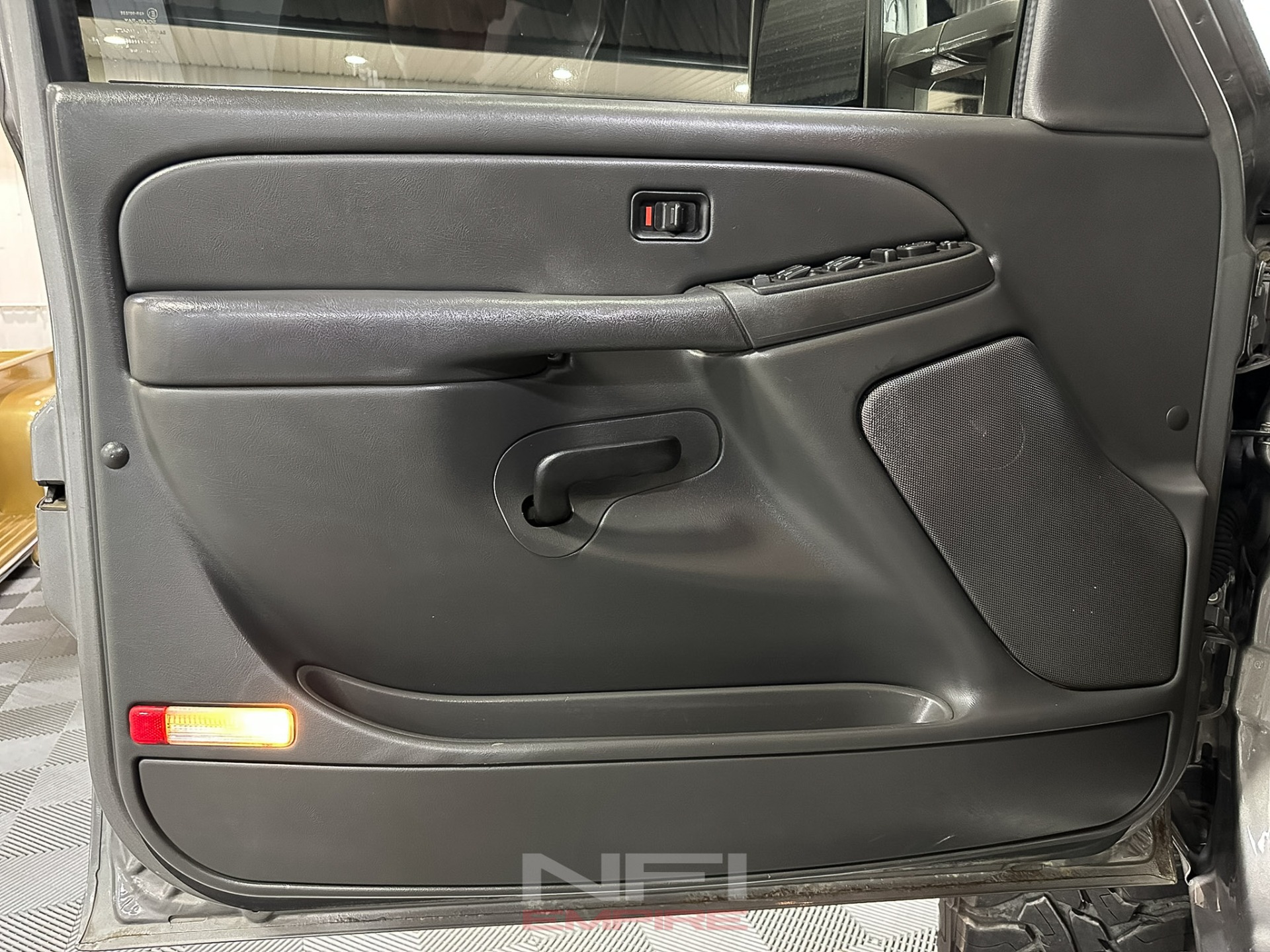 2006 Chevrolet Silverado 2500 HD Crew Cab 33