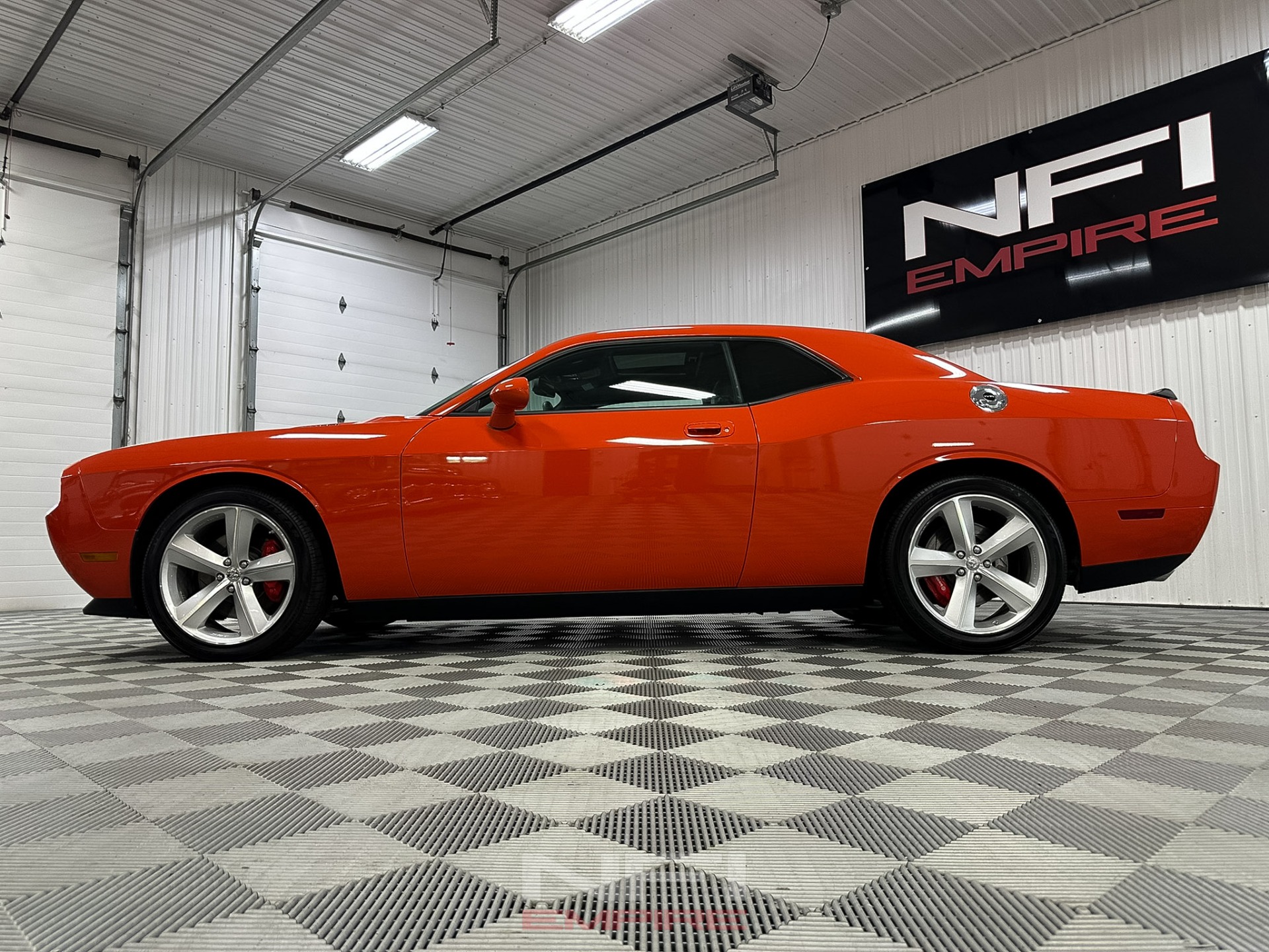 2009 Dodge Challenger 11
