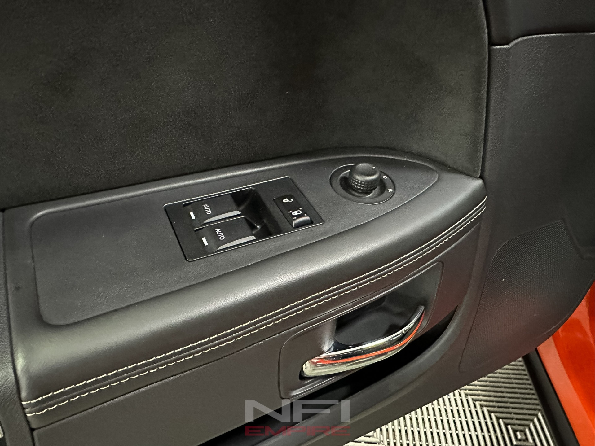 2009 Dodge Challenger 38