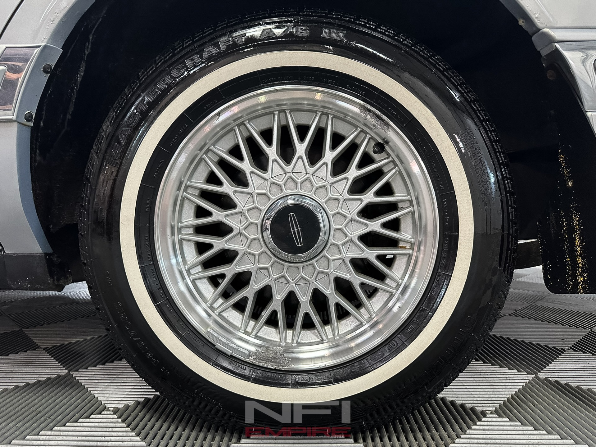 1994 Lincoln Town Car 22