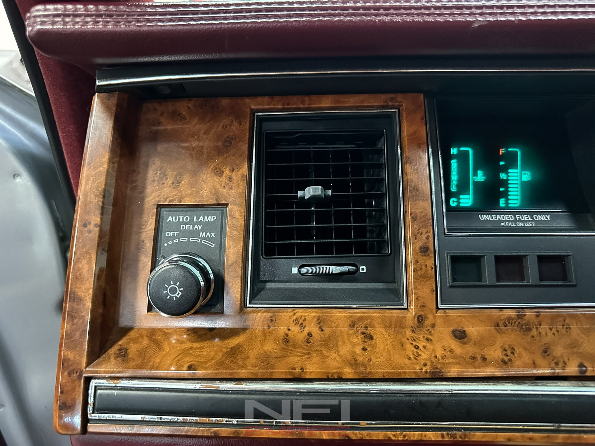 1994 Lincoln Town Car 27